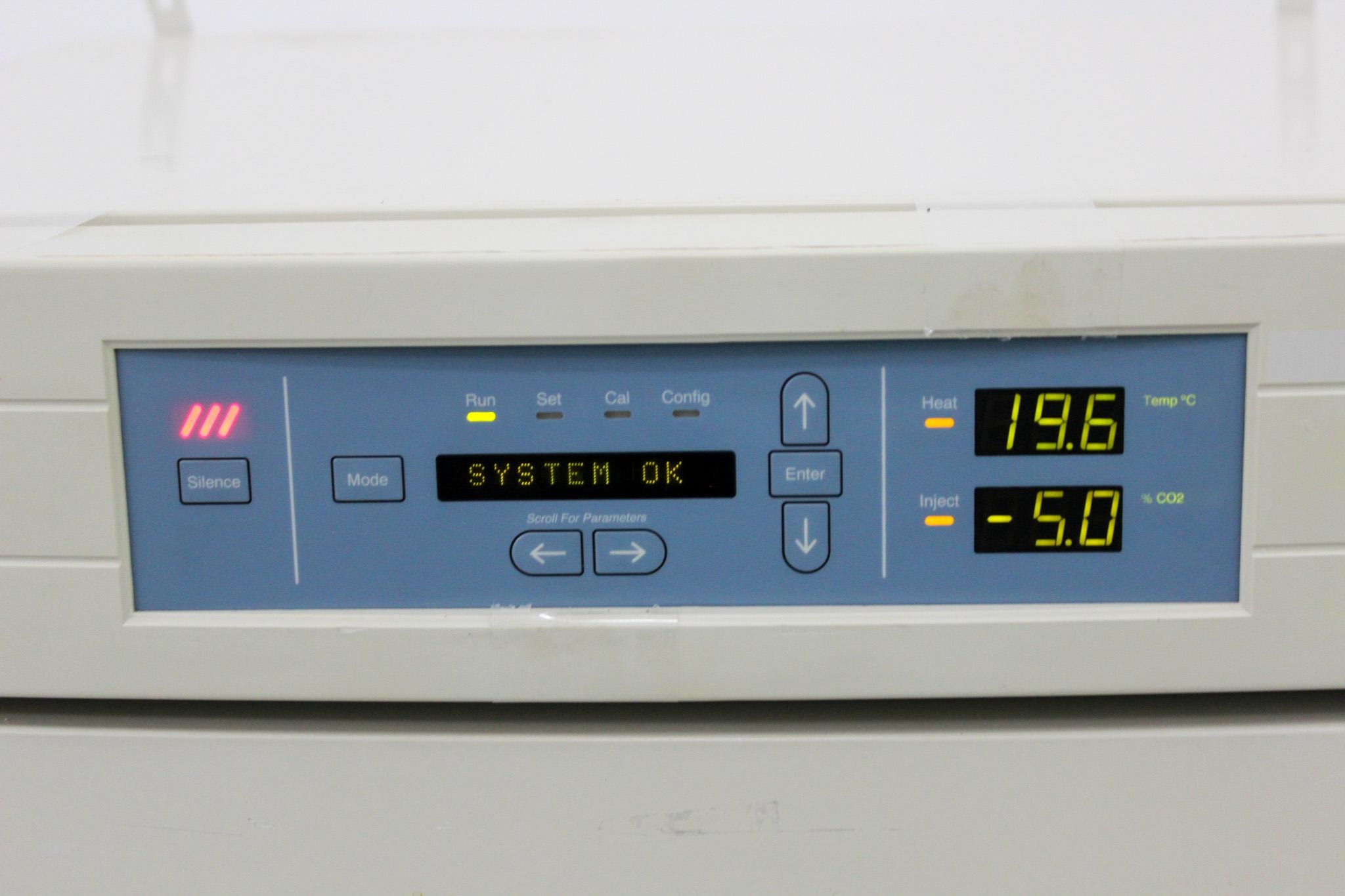 Forma Scientific Co2 Water Jacketed Incubator Model 3110 - Good Condition