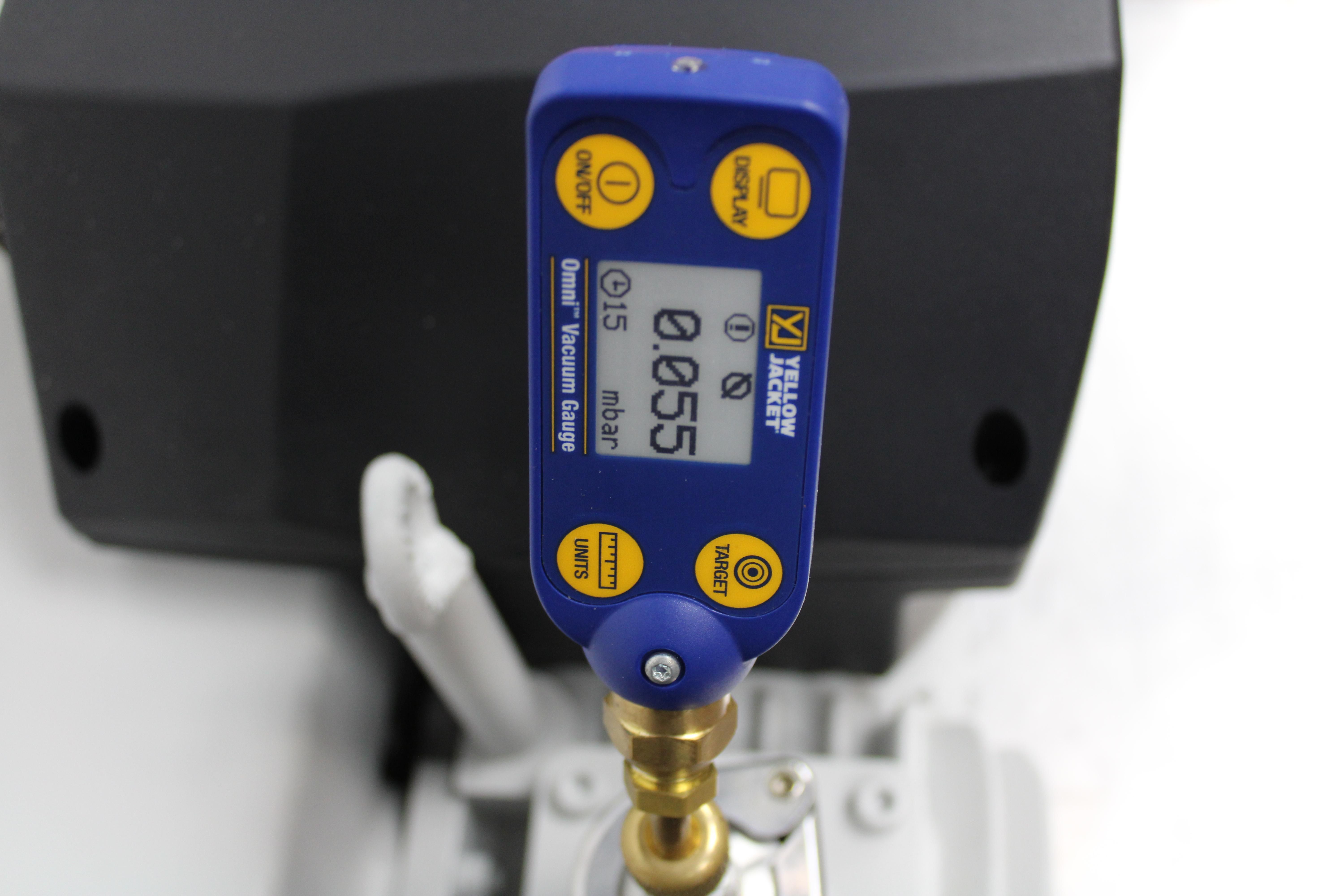 Leybold Sogevac SV65BIFC Vacuum Pump 0.055 mBar Noise Reduction 2018