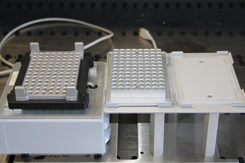 TECAN Freedom EVO-2 150 Base Liquid Handling Platform for Genomics & Drug Discovery