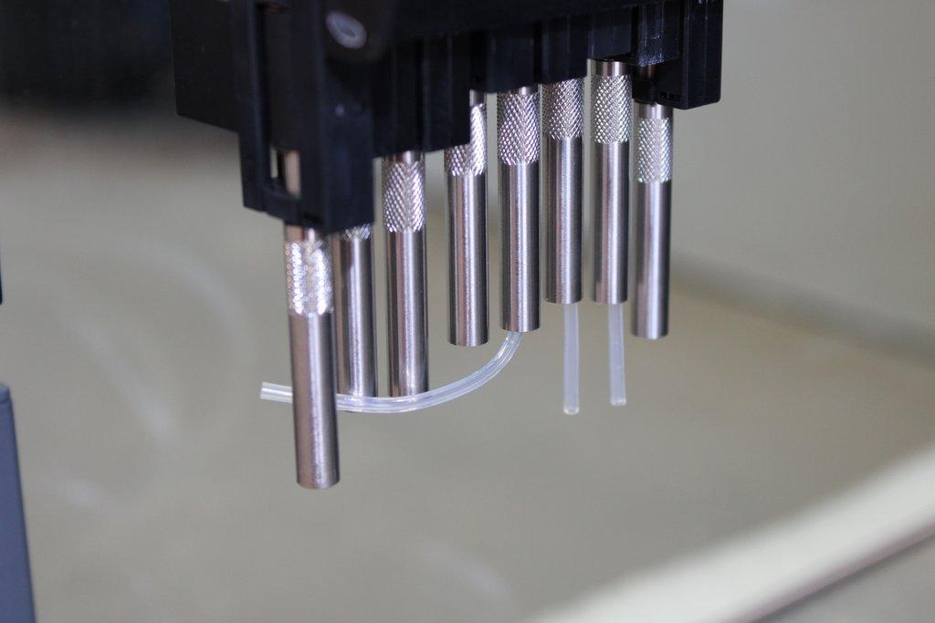 TECAN Freedom EVO-2 150 Base Liquid Handling Platform for Genomics & Drug Discovery