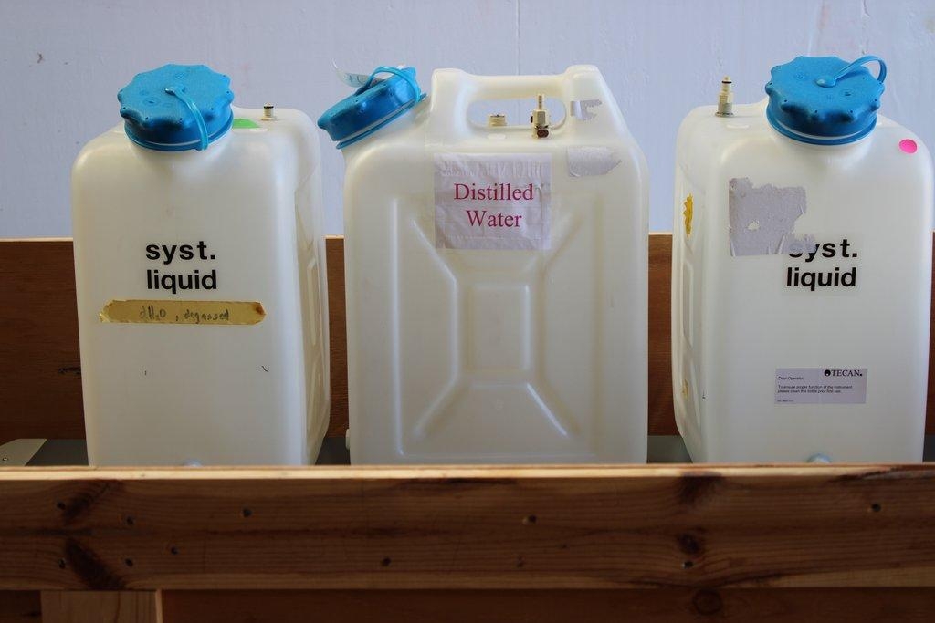 TECAN Freedom EVO-2 150 Base Liquid Handling Platform for Genomics & Drug Discovery