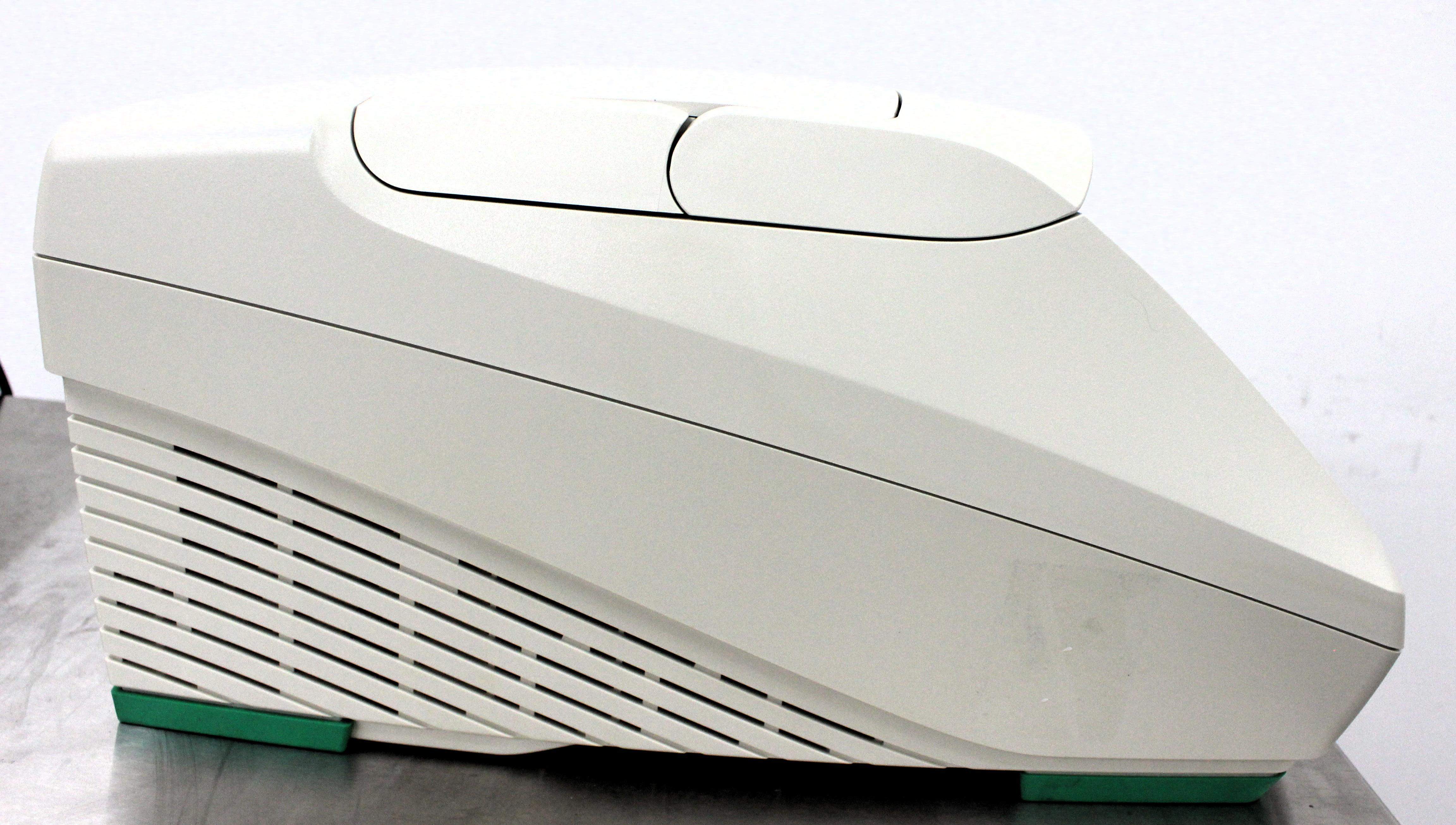 BioRad T100 Thermal Cycler PCR System Compact Touch Screen User Interface