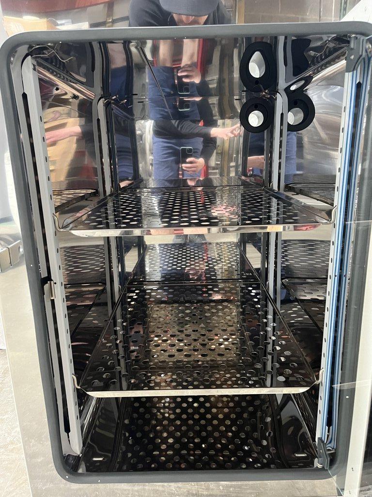 Thermo Scientific Heratherm iGS180 51028065 Incubator High Stability
