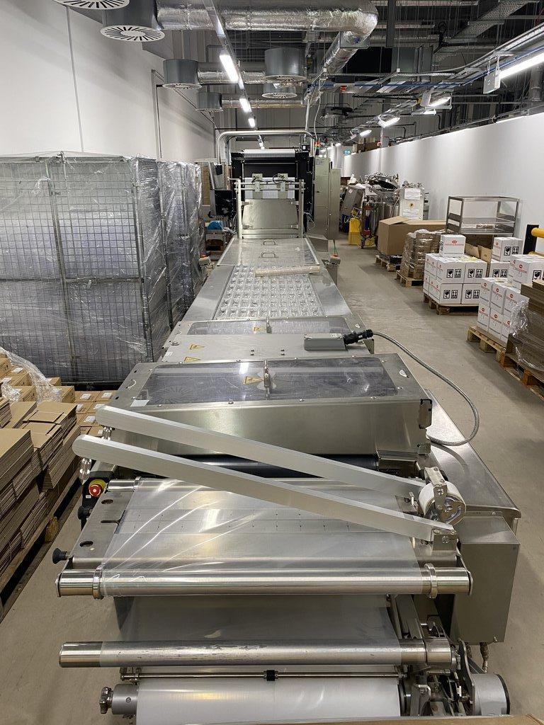 Multivac R535 Automated Thermoforming Packaging System with Computer