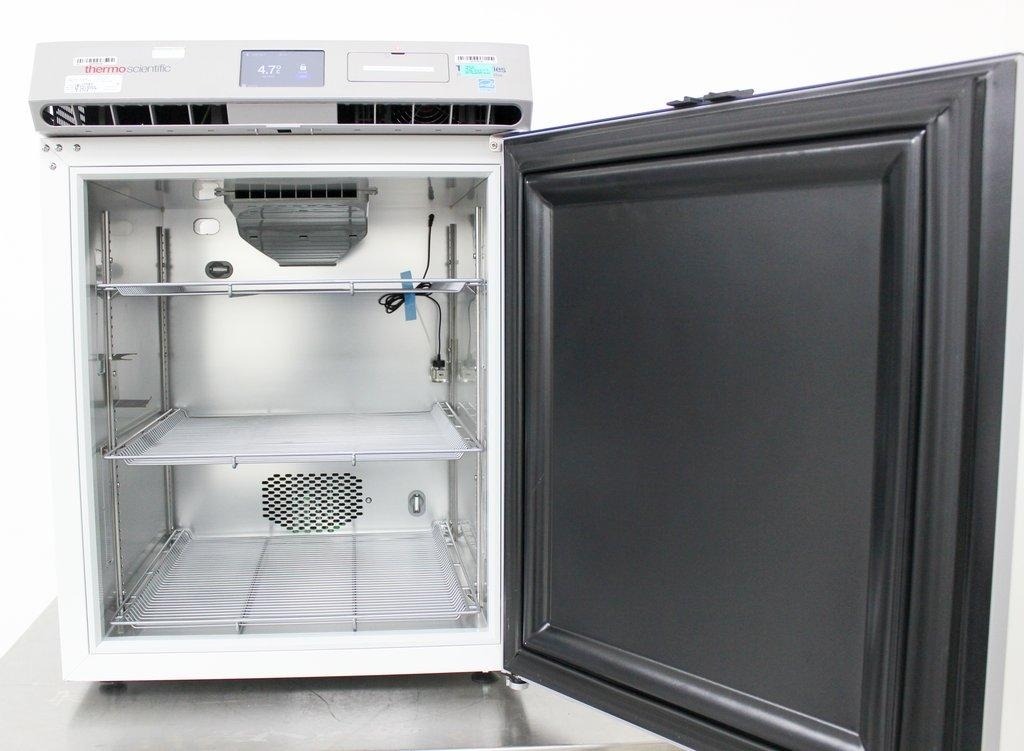 Thermo Scientific TSX505SA Laboratory Refrigerator 156L 3-7°C V-Drive