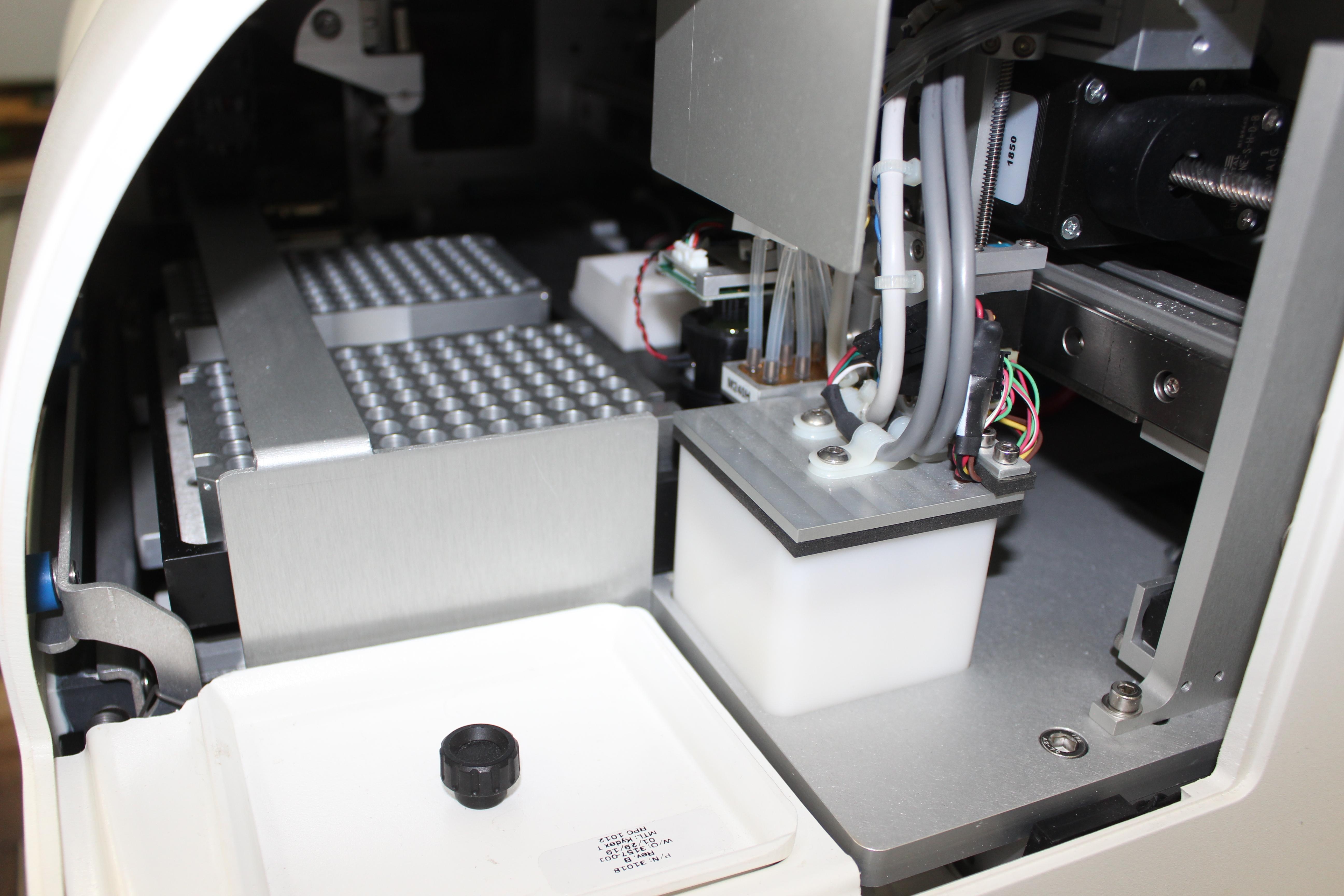 Agena MassARRAY Analyzer 4 Automated DNA Analysis 960 Samples Low Error Risk