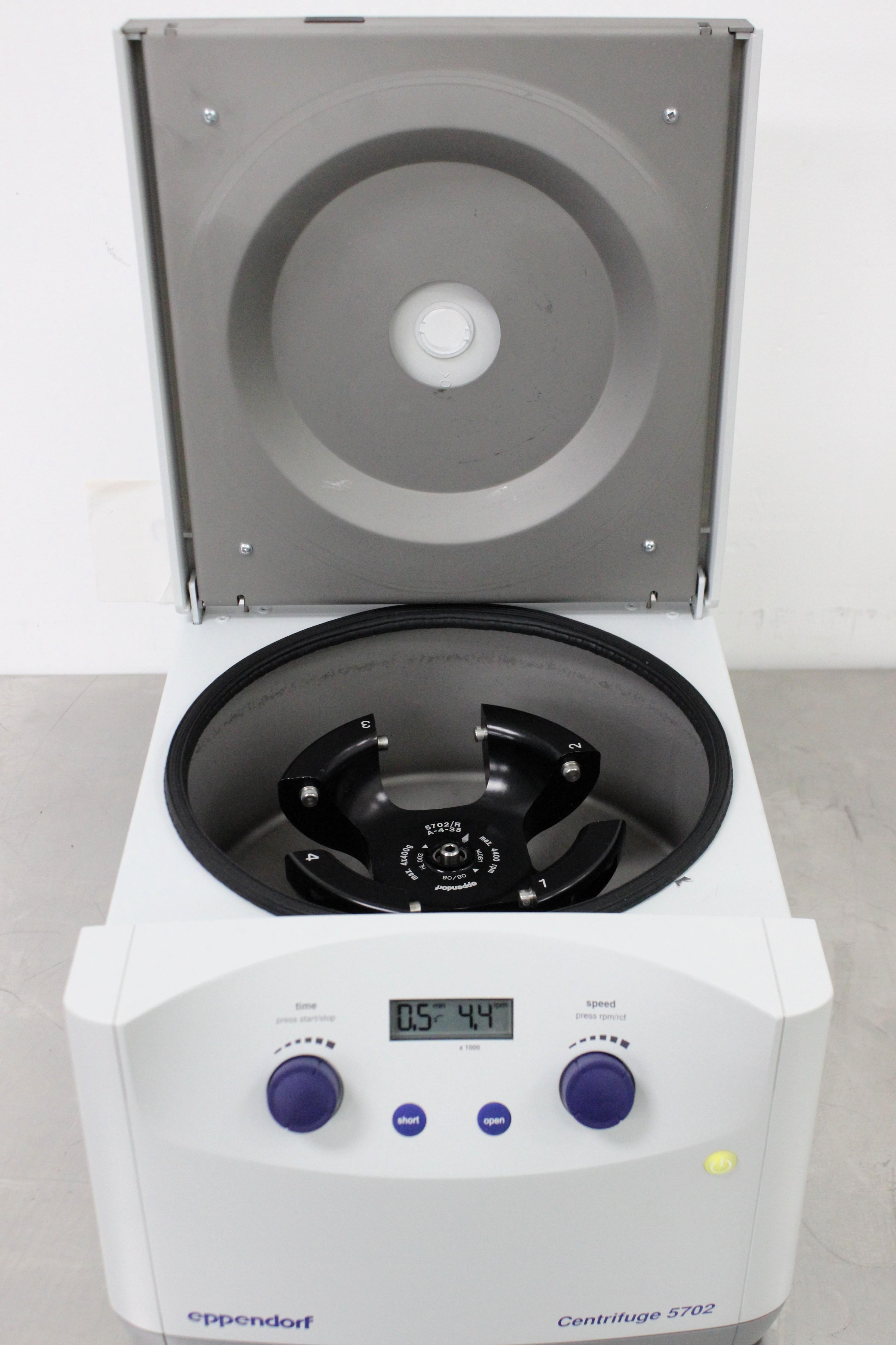 Eppendorf 5702 Benchtop Centrifuge Low-Speed 4400 RPM Capacity 400mL