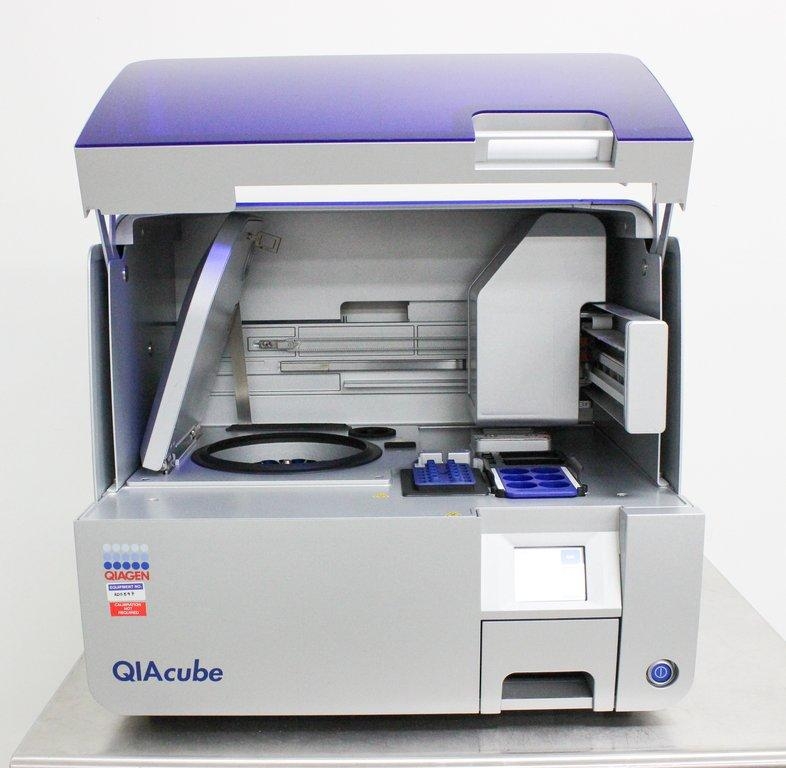 Qiagen QIAcube Molecular Biology DNA RNA Purification System 12 Samples Run