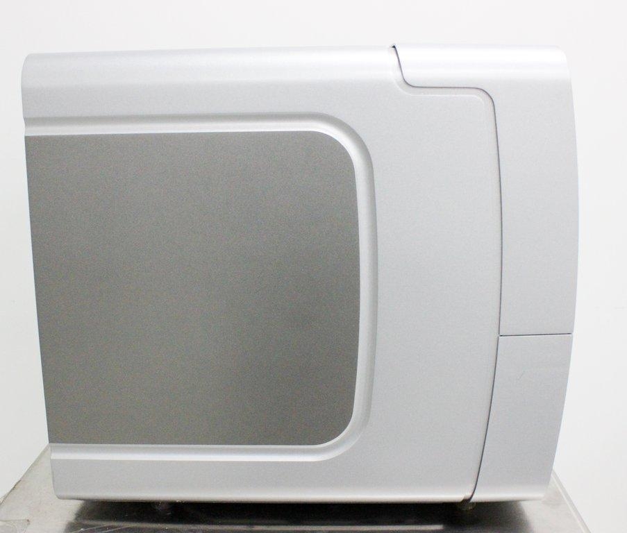 Qiagen QIAcube Molecular Biology DNA RNA Purification System 12 Samples Run