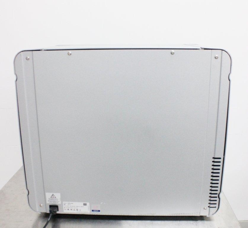 Qiagen QIAcube Molecular Biology DNA RNA Purification System 12 Samples Run