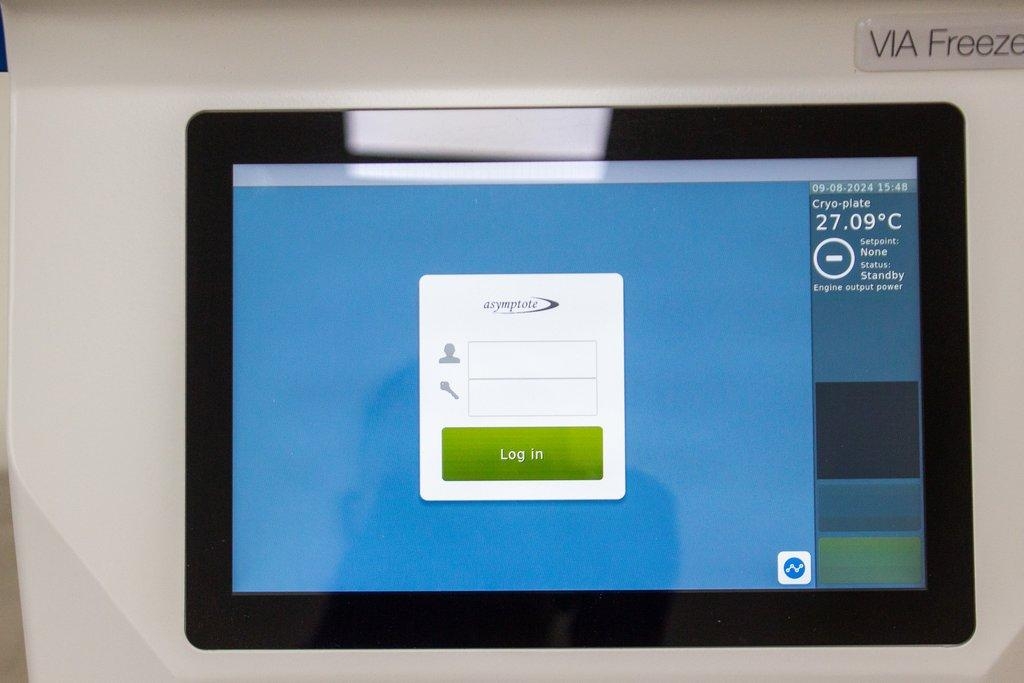 GE VIA Freeze Duo Cryofreezer 96 Vial 125mL Control Rate 5°C-30°C