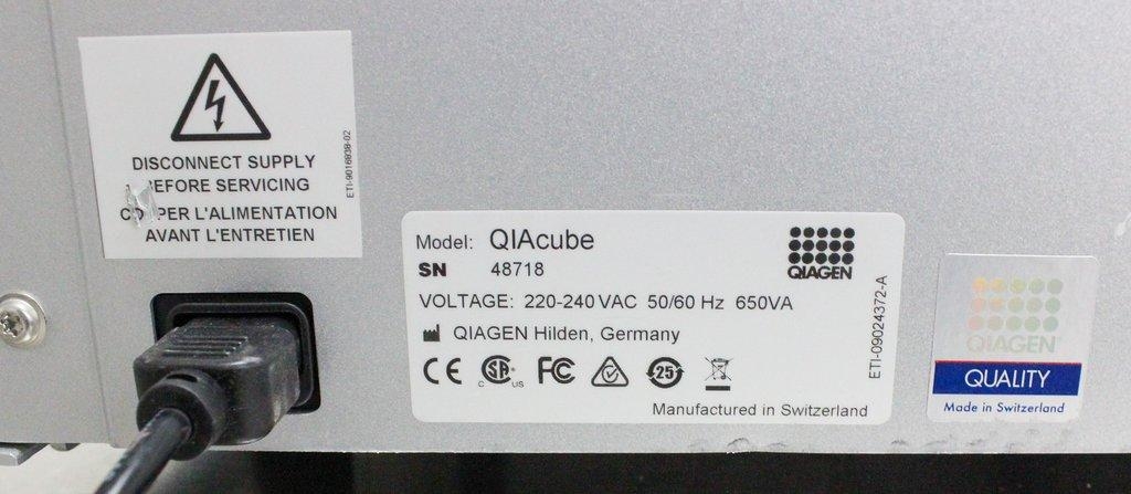 Qiagen QIAcube Molecular Biology DNA RNA Purification System 12 Samples Run