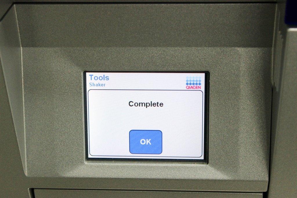 Qiagen QIAcube Molecular Biology DNA RNA Purification System 12 Samples Run