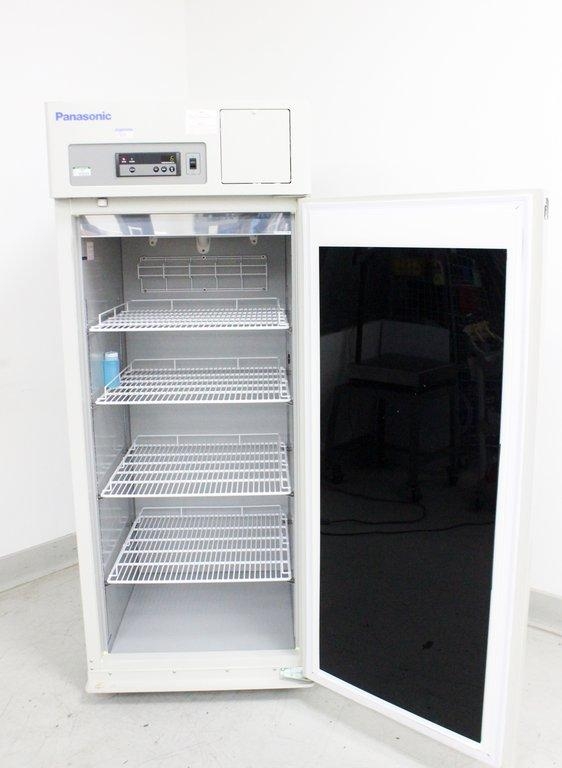 Panasonic MPR-721-PA Pharmaceutical Refrigerator 24.2 cu ft 2 to 23C Capacity