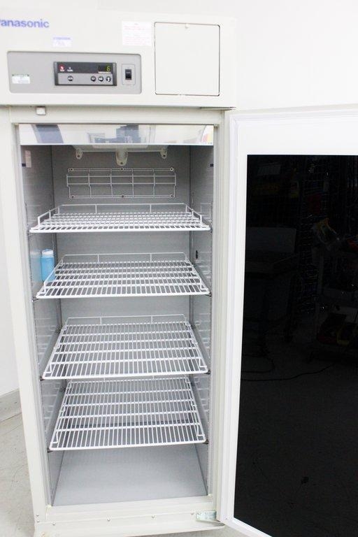 Panasonic MPR-721-PA Pharmaceutical Refrigerator 24.2 cu ft 2 to 23C Capacity