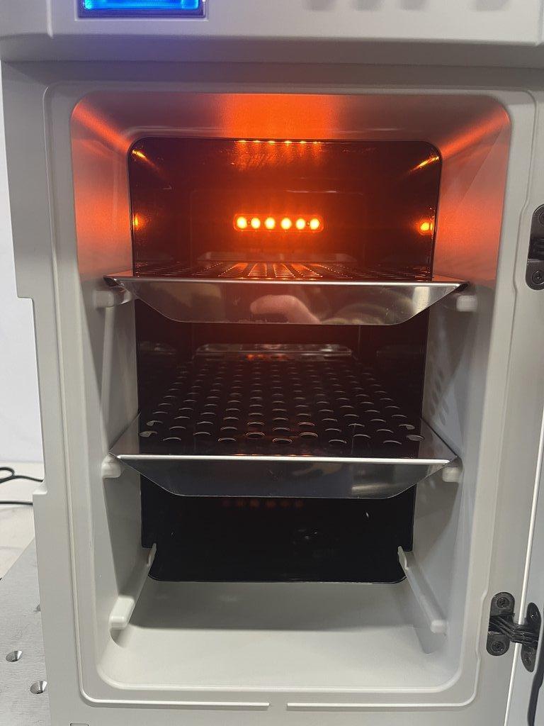 Thermo Scientific Heratherm IMC18 Incubator Laboratory Equipment
