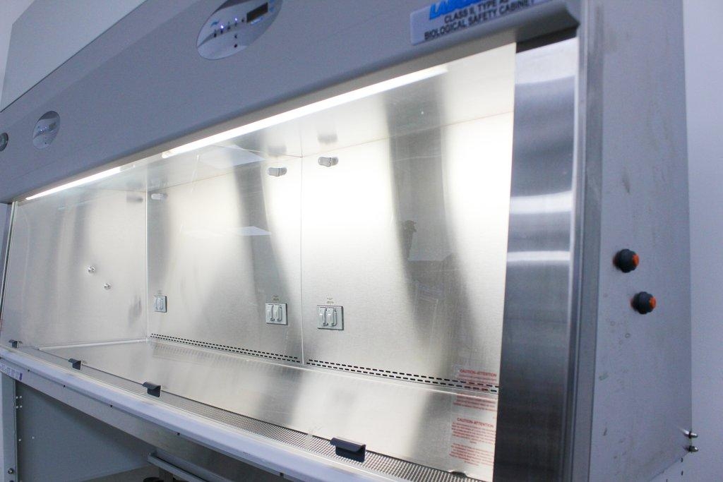 NuAire NU-S543-800 Biosafety Cabinet 8ft Energy Efficient Laminar Airflow