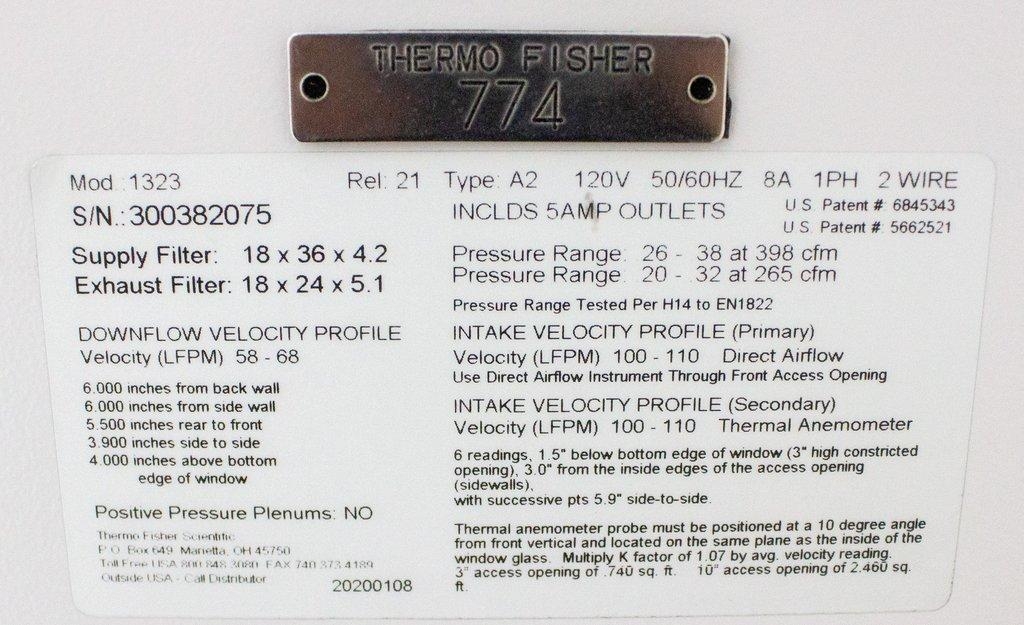 Thermo 1323 Biosafety Cabinet Type A2 Class II with UV and Armrests 15L
