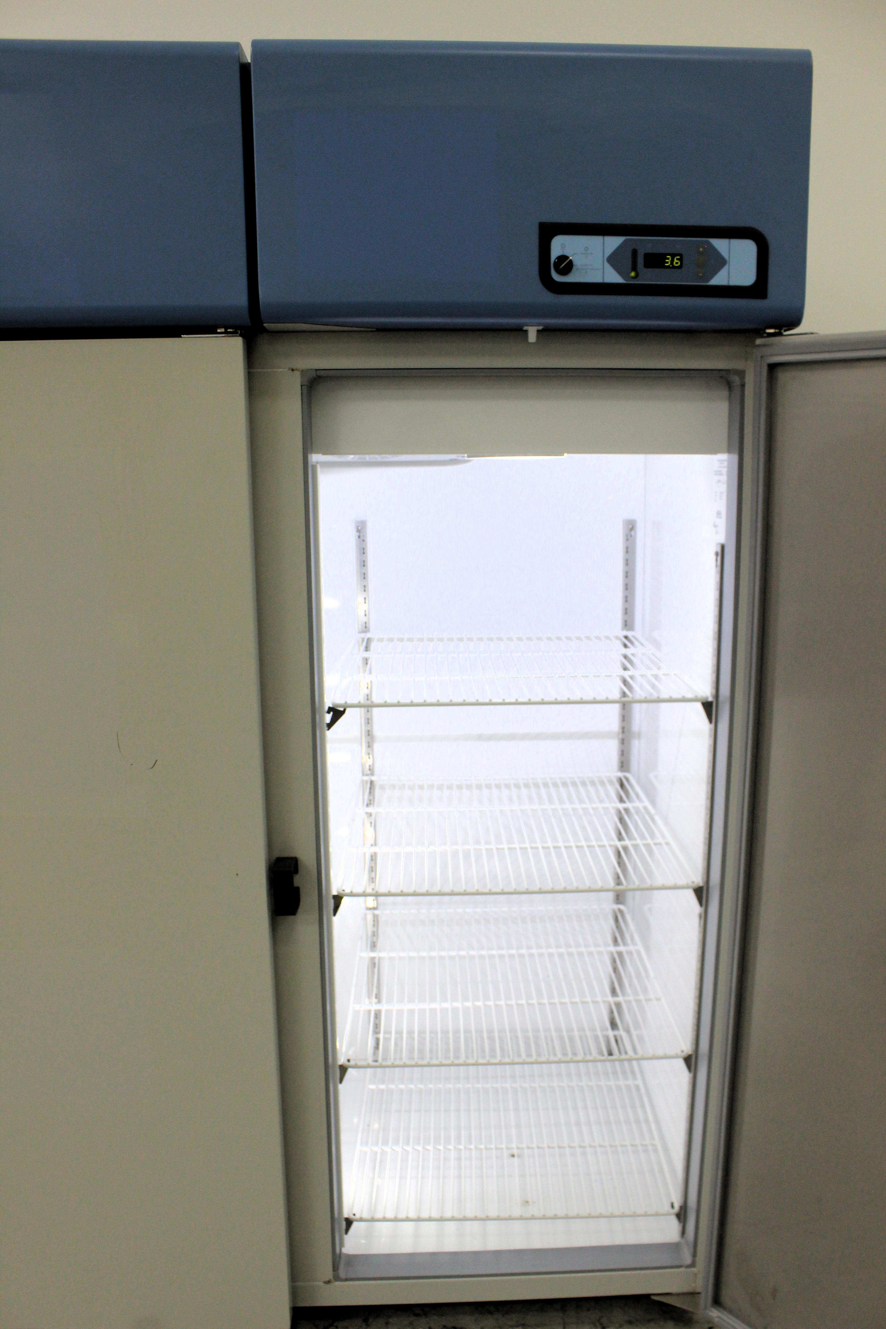 Thermo REL7504A22 Laboratory Refrigerator Triple Door Precise Temp 78.8 Cu Ft
