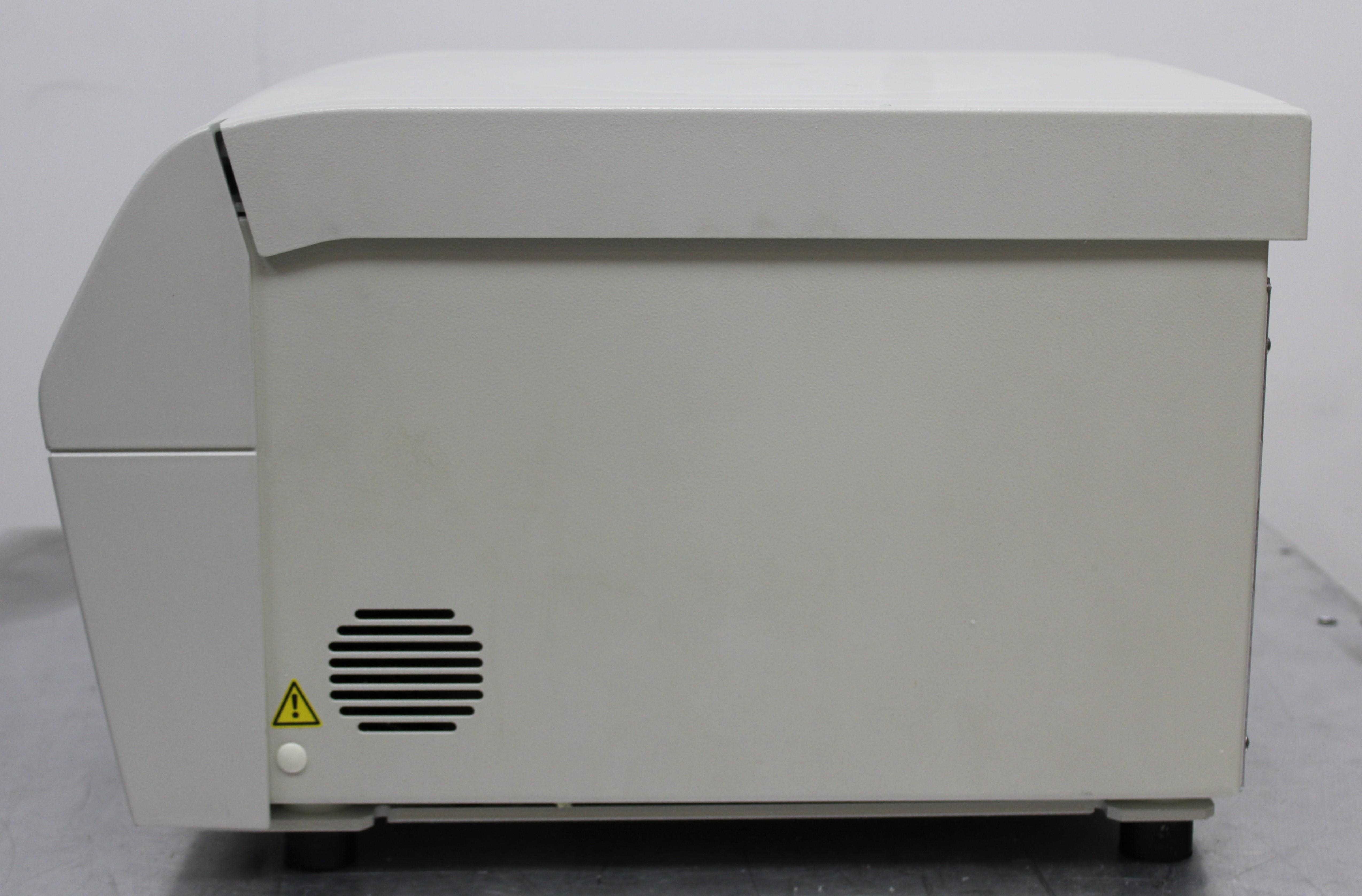 Thermo Heraeus Megafuge 8 Centrifuge, 16,000 RPM capacity, 230V, Model 75007211