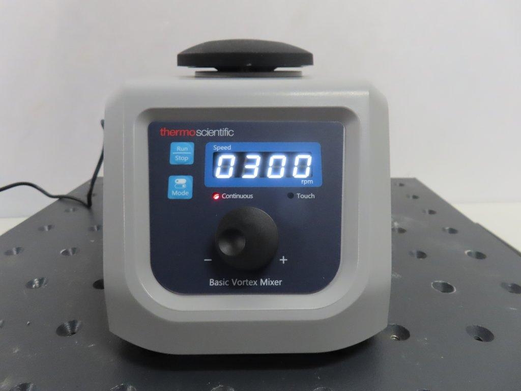 Thermo 88882011 Vortex Mixer Small Benchtop Equipment 2500 RPM Excellent Condition