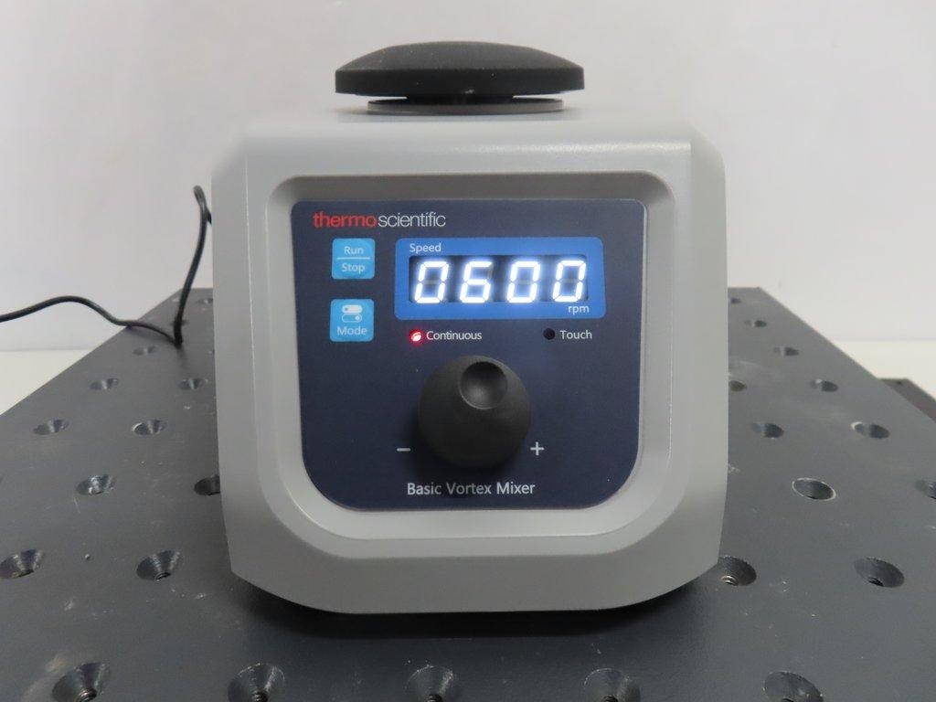 Thermo 88882011 Mixer Vortexer Stirring System Laboratory Includes Power Cord