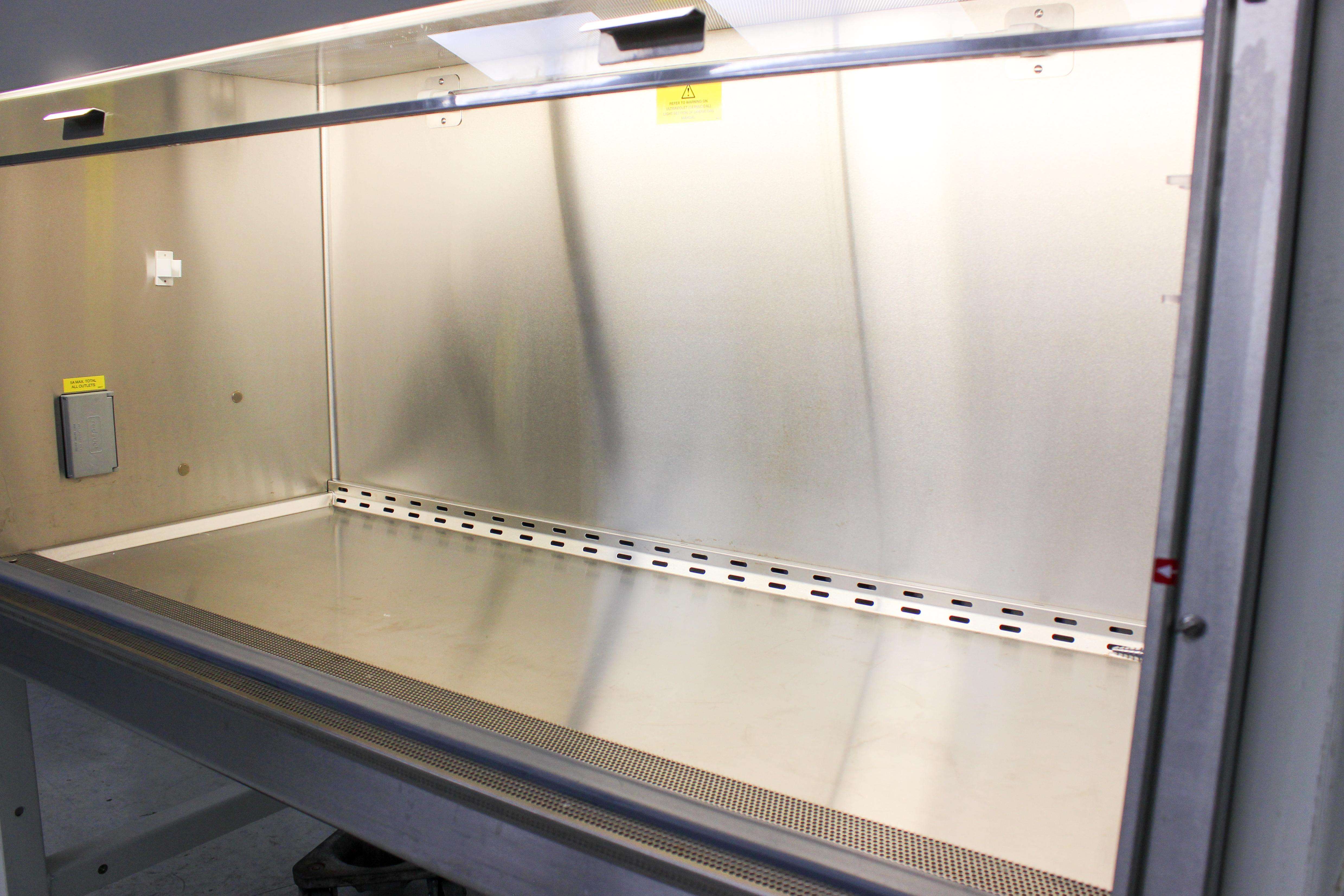 Baker SG503A-HE Class II Type A2 Bio Safety Cabinet Ergonomic Design HEPA