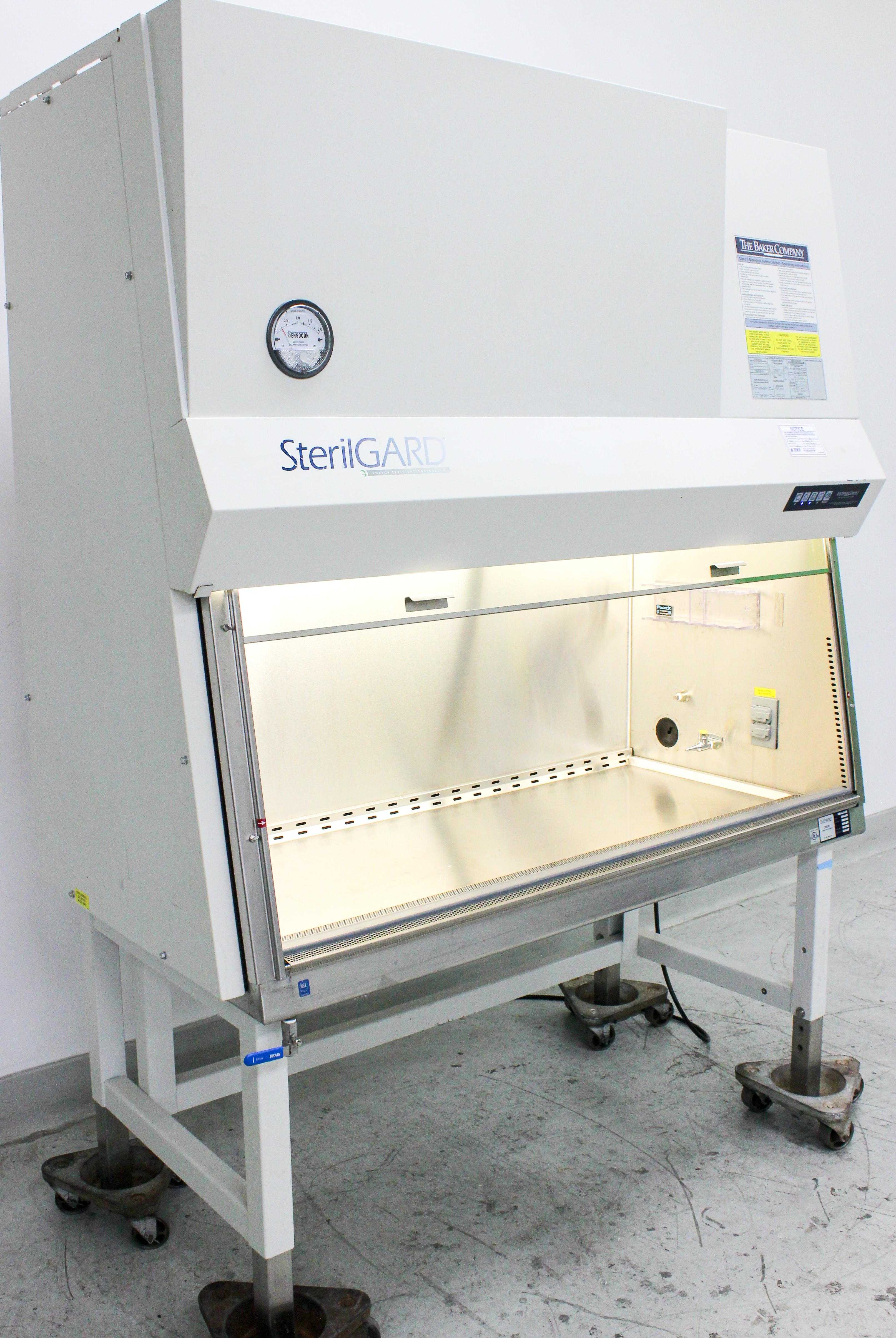 Baker SG503A-HE Class II Type A2 Bio Safety Cabinet Ergonomic Design HEPA