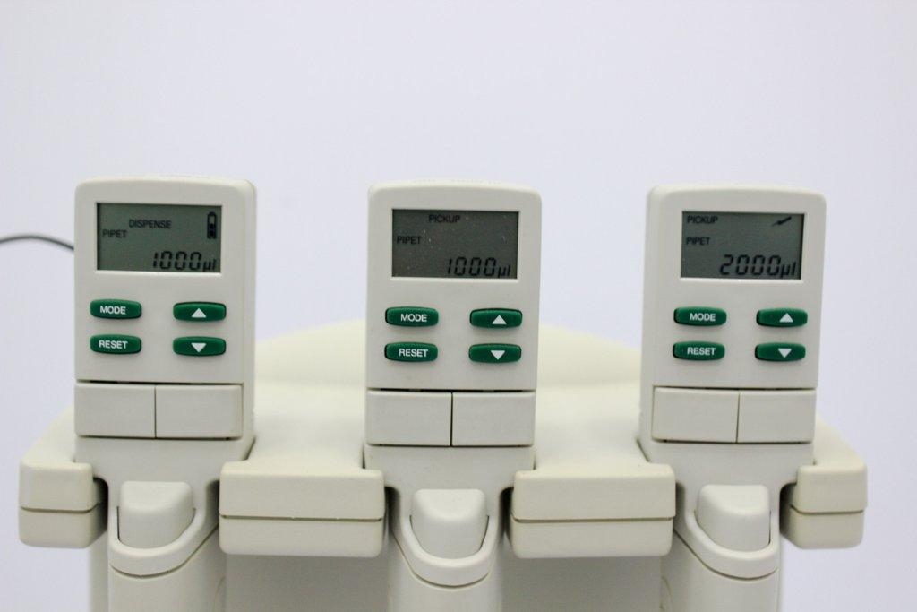 Rainin E3 Charge Stand 3 Digital Pipettes 200-2000ul & 100-1000ul Very Good