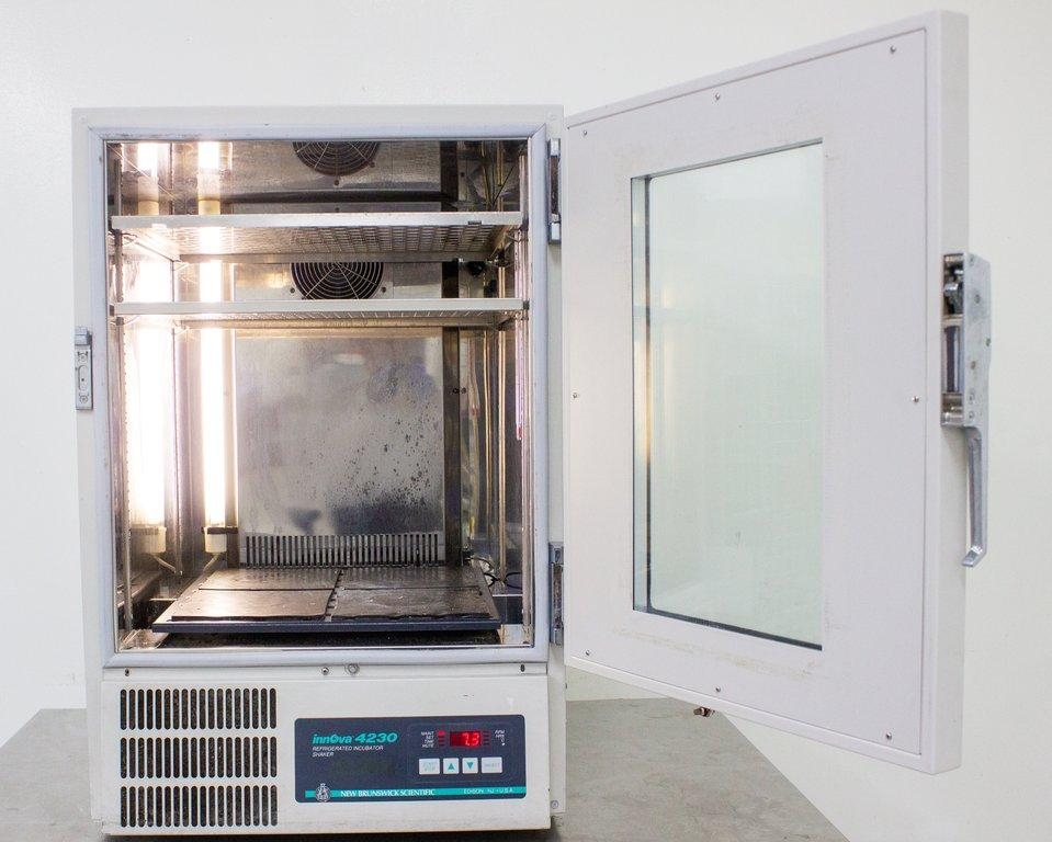 New Brunswick Innova 4230 Incubator Shaker Refrigerated Low Temp 25-400 RPM