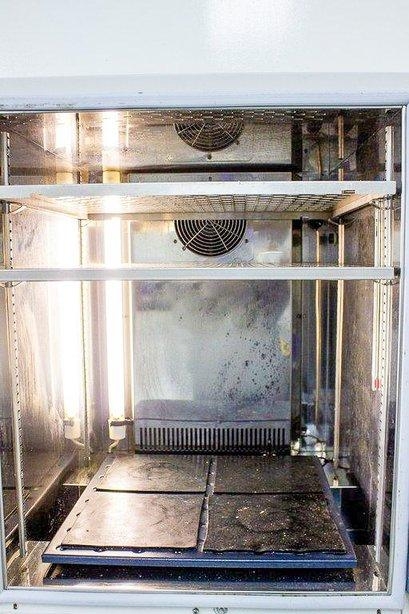 New Brunswick Innova 4230 Incubator Shaker Refrigerated Low Temp 25-400 RPM