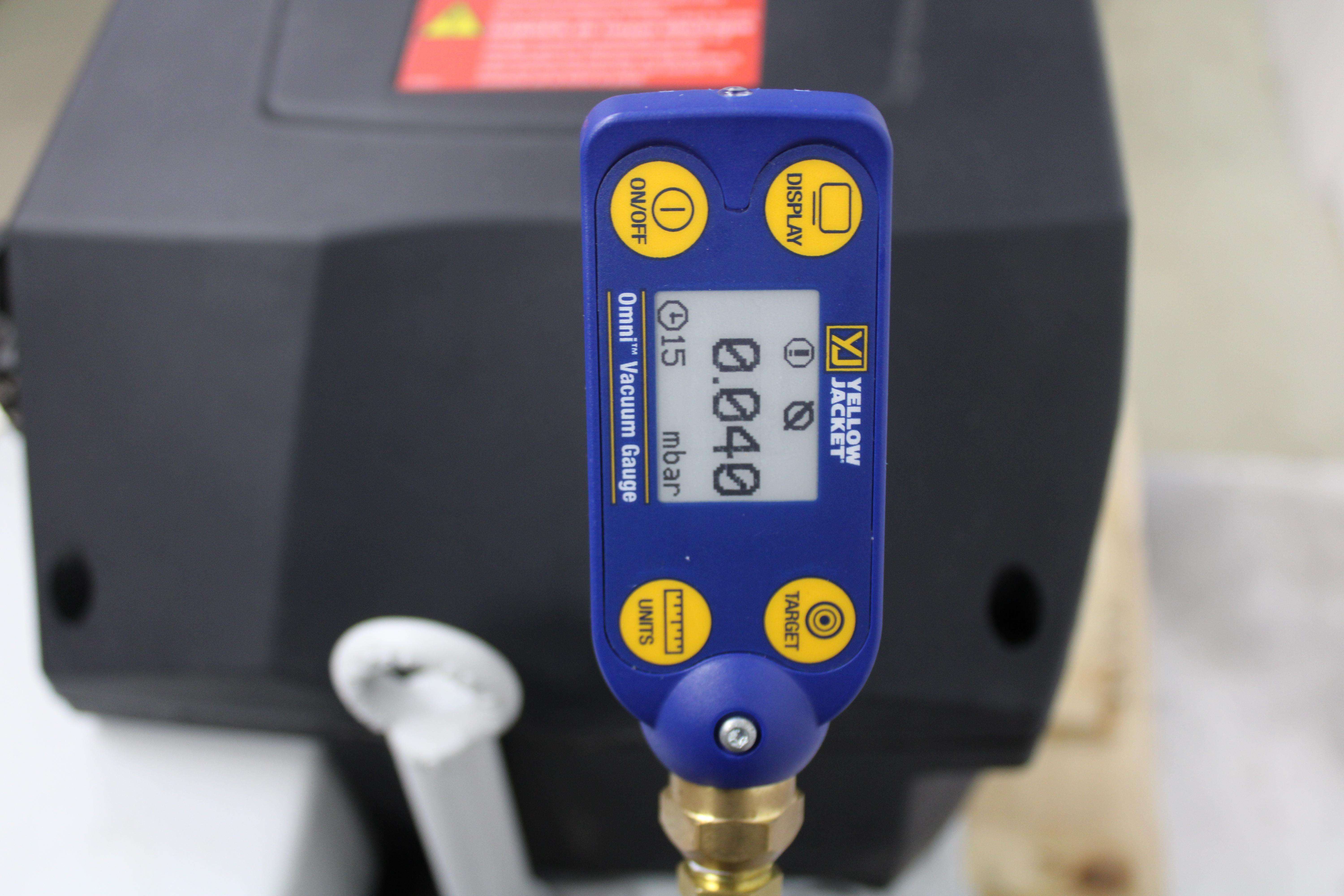 Leybold Sogevac SV65BIFC Oil Sealed Vacuum Pump 960465V013002 0.040 mBar