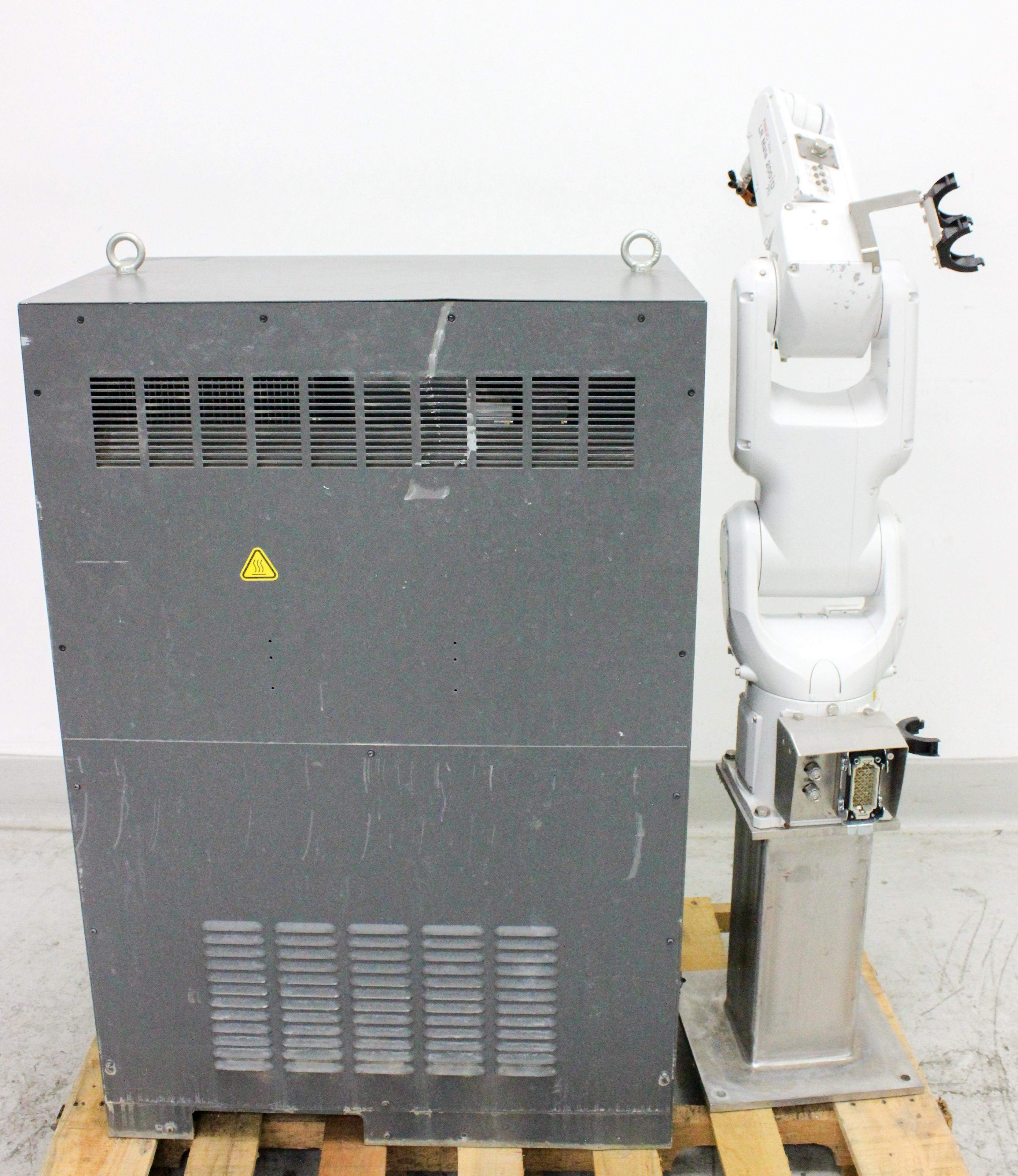 Fanuc LR Mate 200iD 7C Robot Arm Clean Room IP67 7kg Payload 717mm Reach