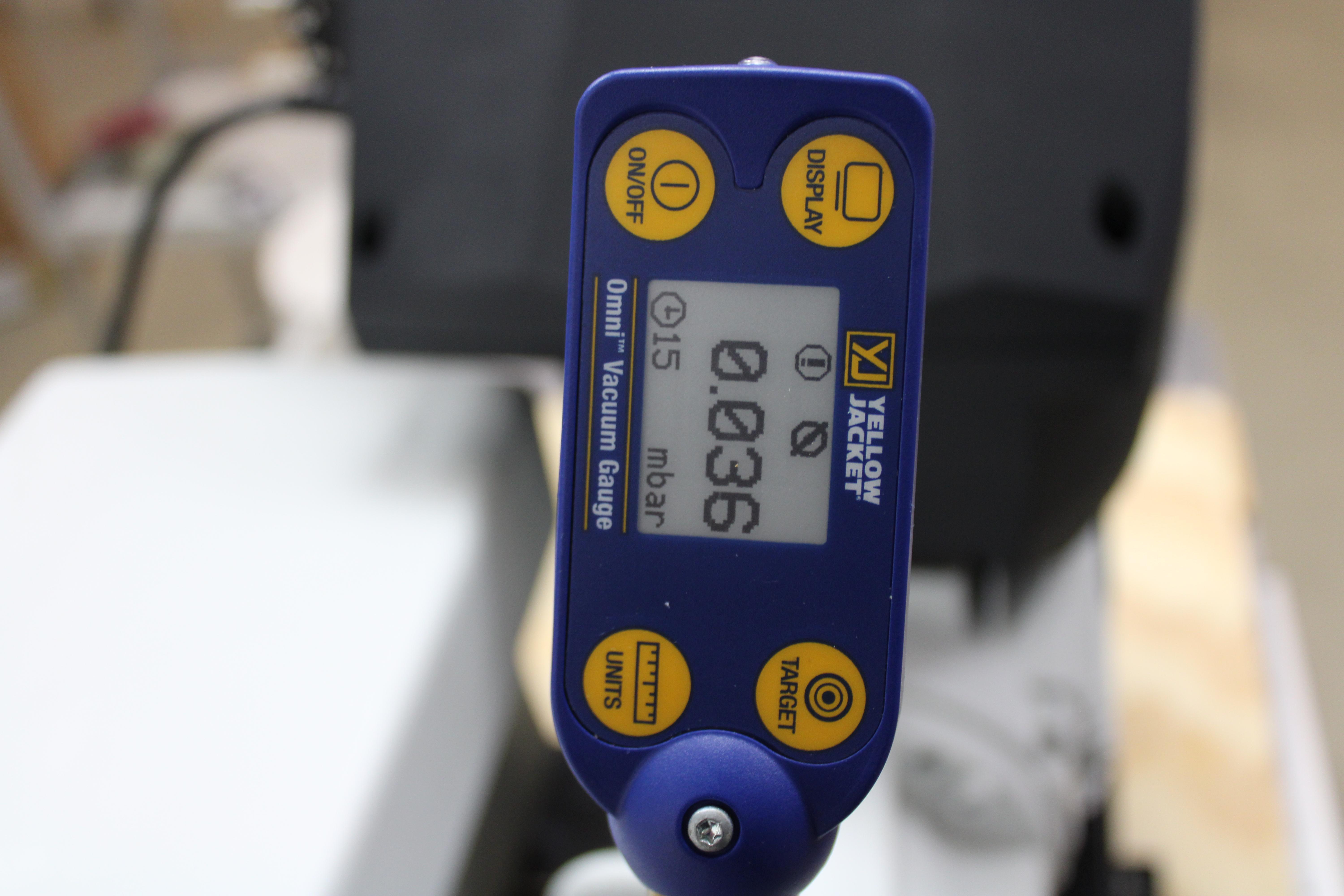 Leybold Sogevac SV 120 BIFC Vacuum Pump Rotary Vane Inert Gas 0.036mbar France