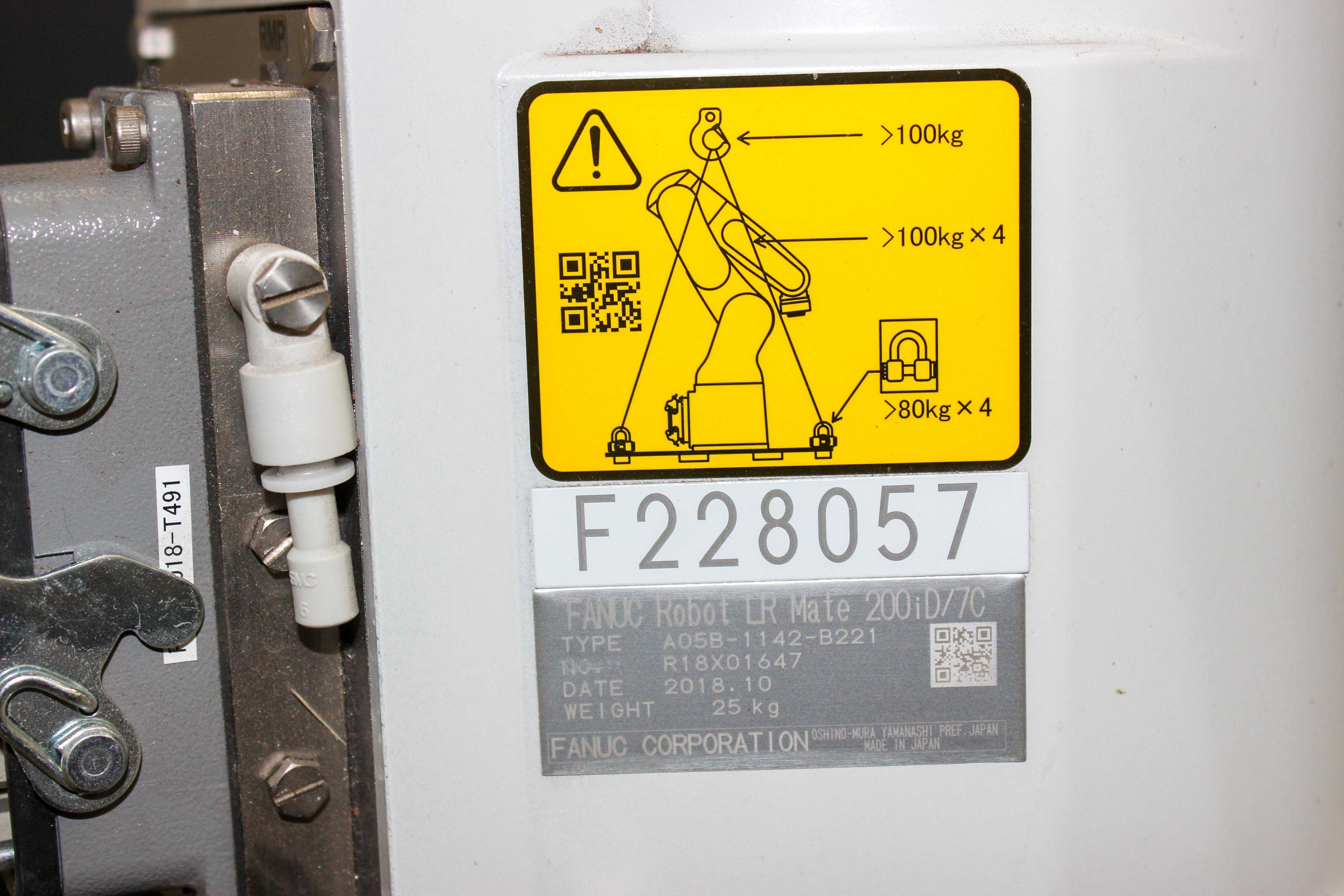 Fanuc LR Mate 200iD 7C Robot Arm Controller Cleanroom Food Applications
