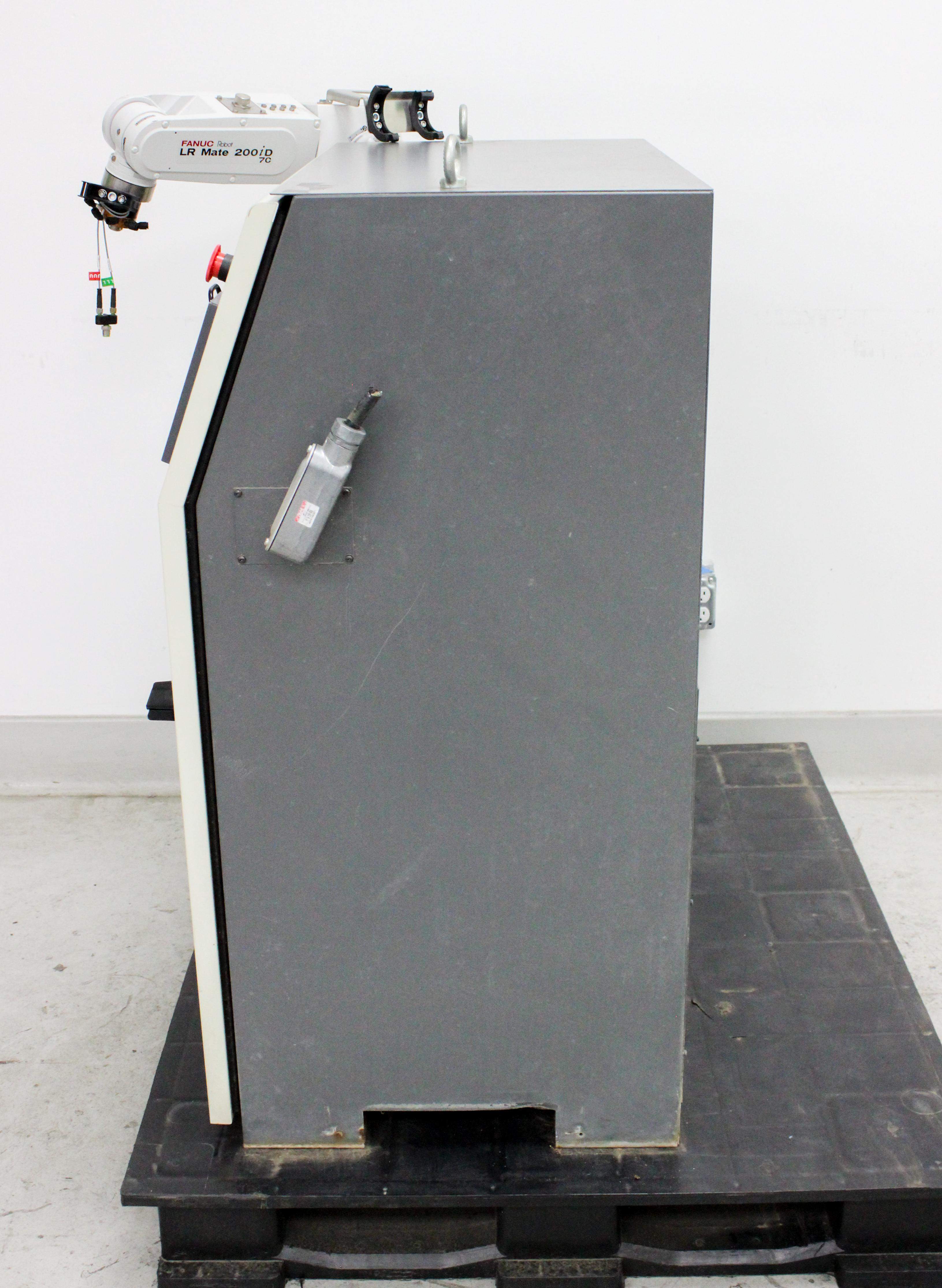 Fanuc LR Mate 200iD 7C Robot Arm Controller Cleanroom Food Applications