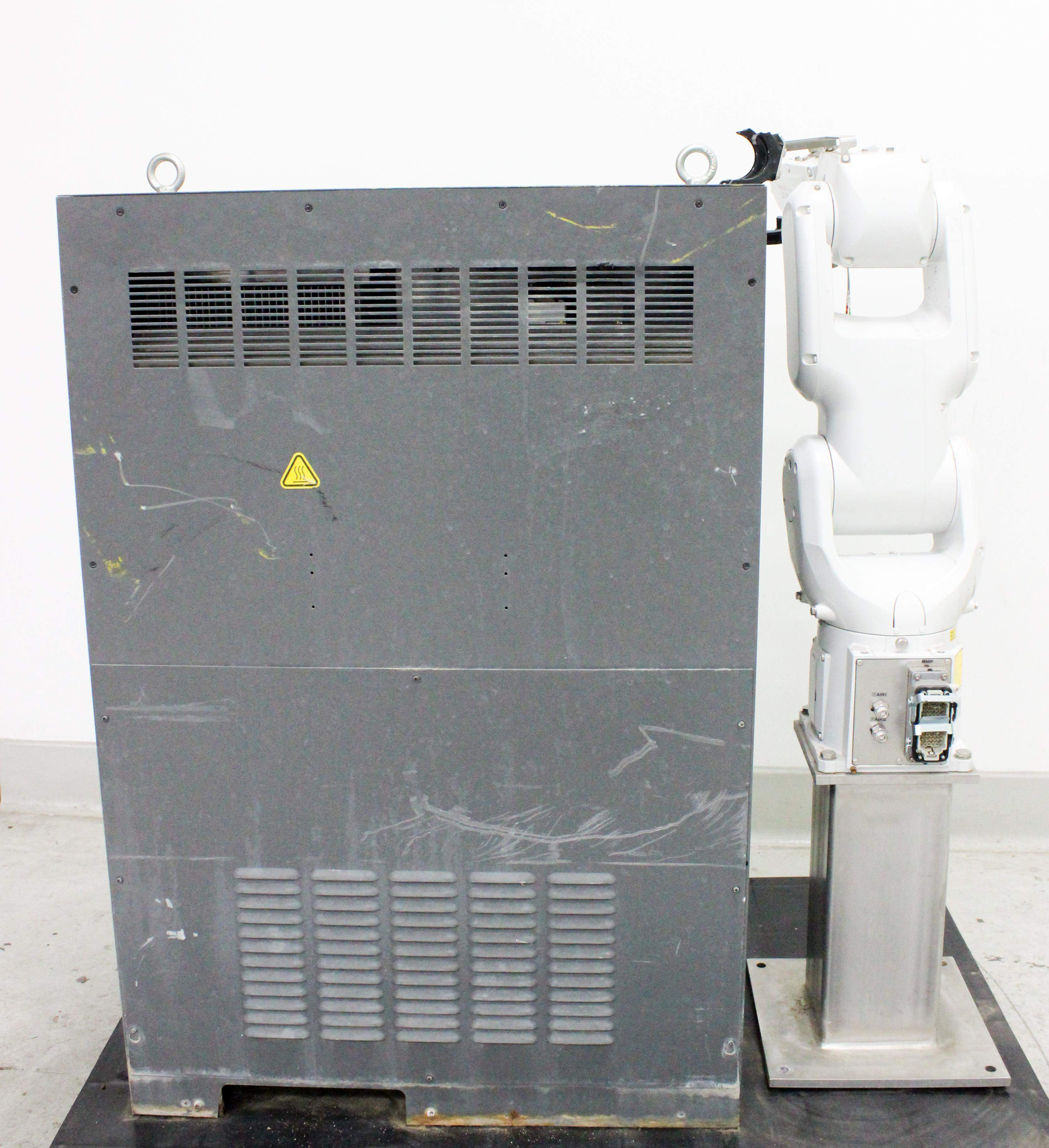 Fanuc LR Mate 200iD 7C Robot Arm Controller Cleanroom Food Applications