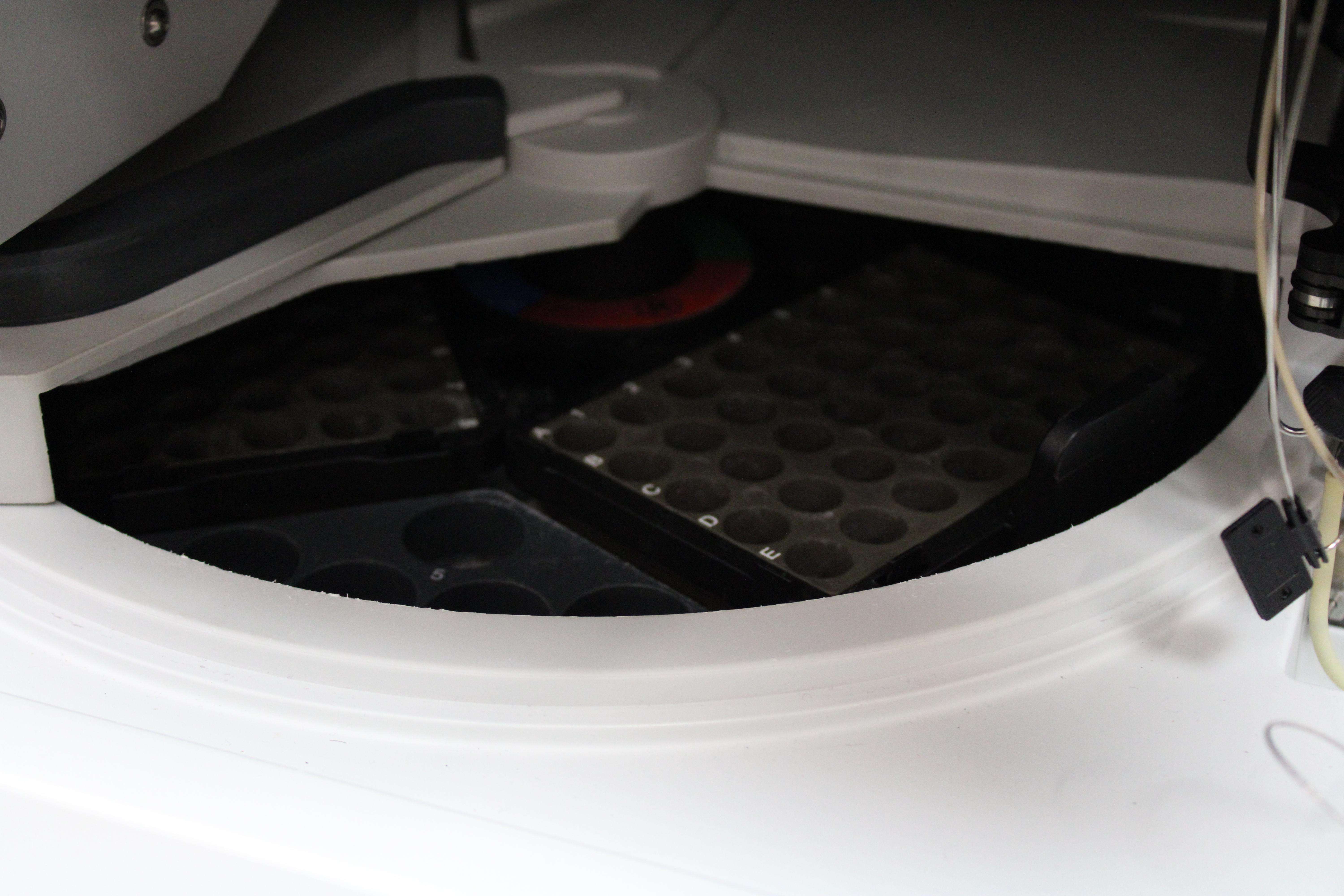 Thermo Dionex UltiMate 3000 WPS-3000TSL Autosampler LC UHPLC 4-45C TS