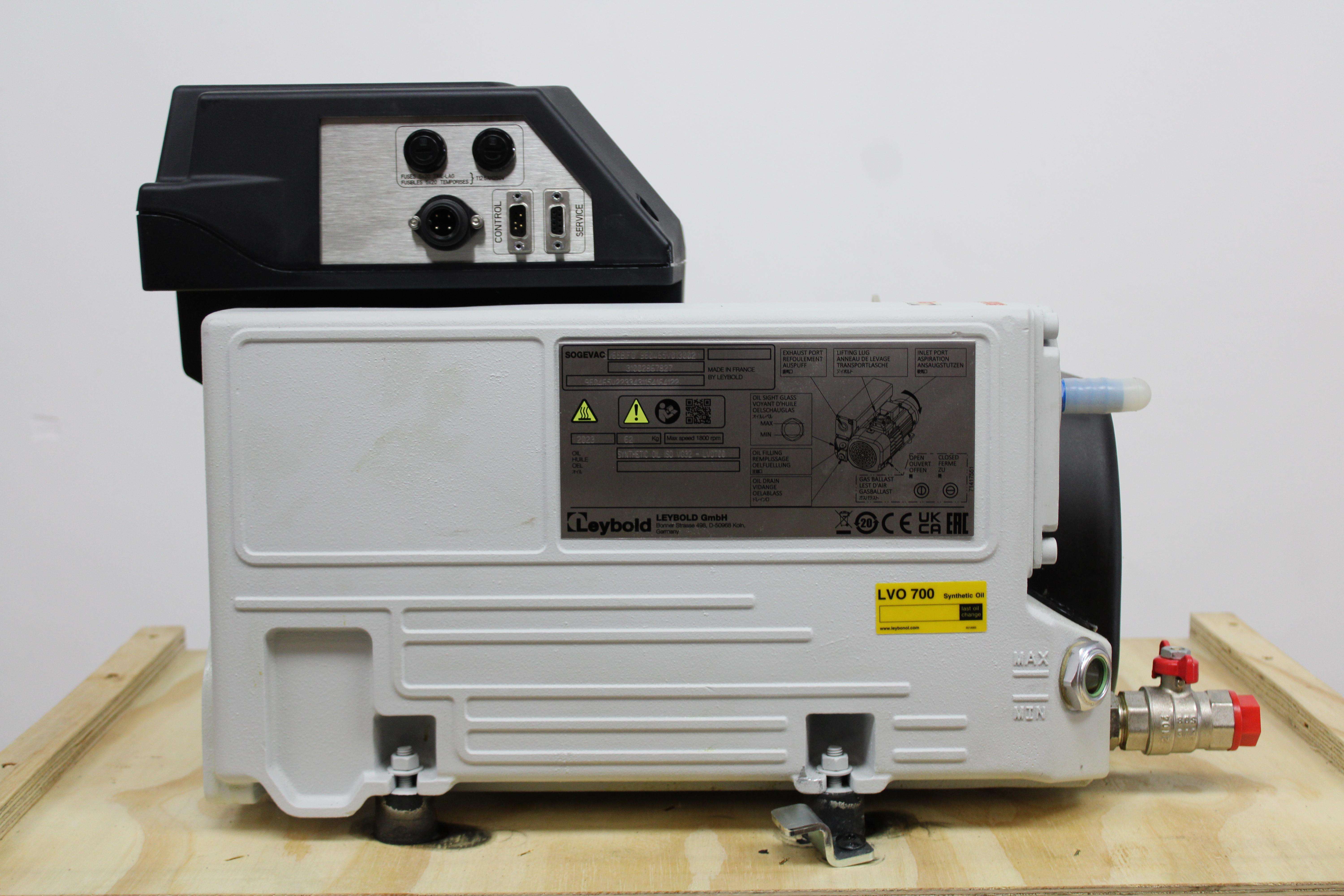 Leybold Sogevac SV65BIFC Vacuum Pump, 200-240V, 50/60Hz, Upgraded Drive