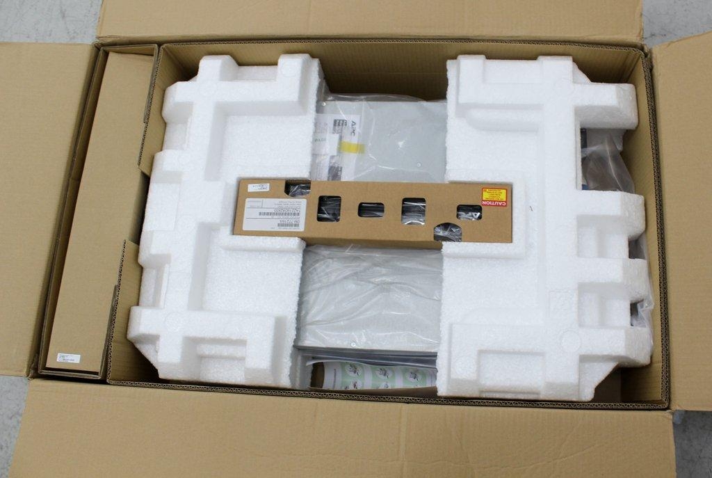 APC Smart-UPS 3000VA Smart UPS with Smart Connect 120V Server Router