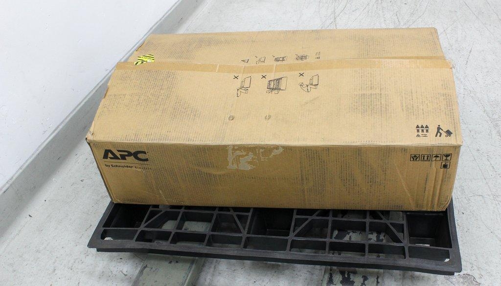 APC Smart-UPS 3000VA Smart UPS with Smart Connect 120V Server Router