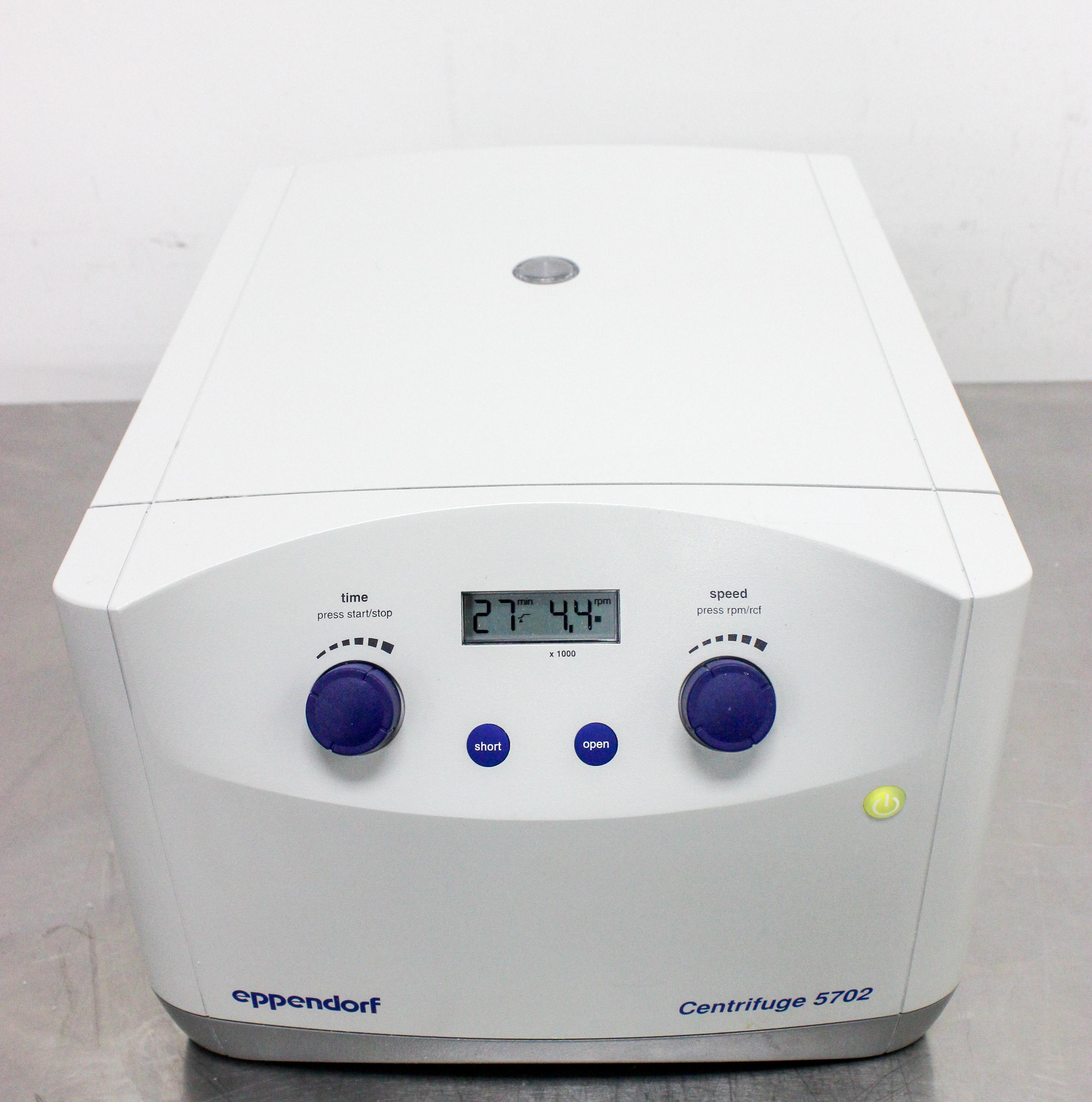 Eppendorf Centrifuge 5702 Low-Speed Benchtop Centrifuge 4400 RPM Capacity