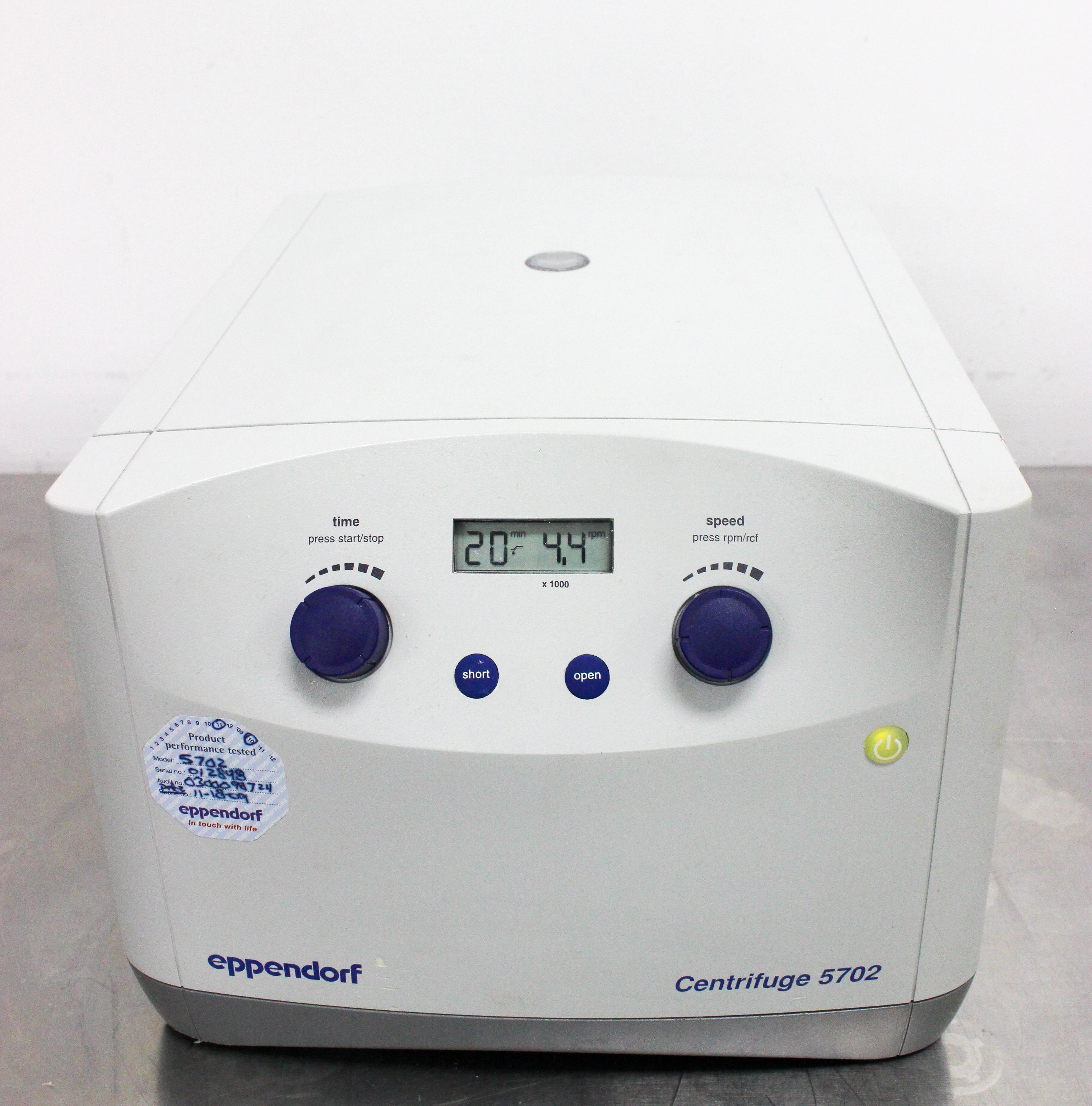 Eppendorf Centrifuge 5702 Low-Speed Benchtop Centrifuge 4400 RPM Fair Cond
