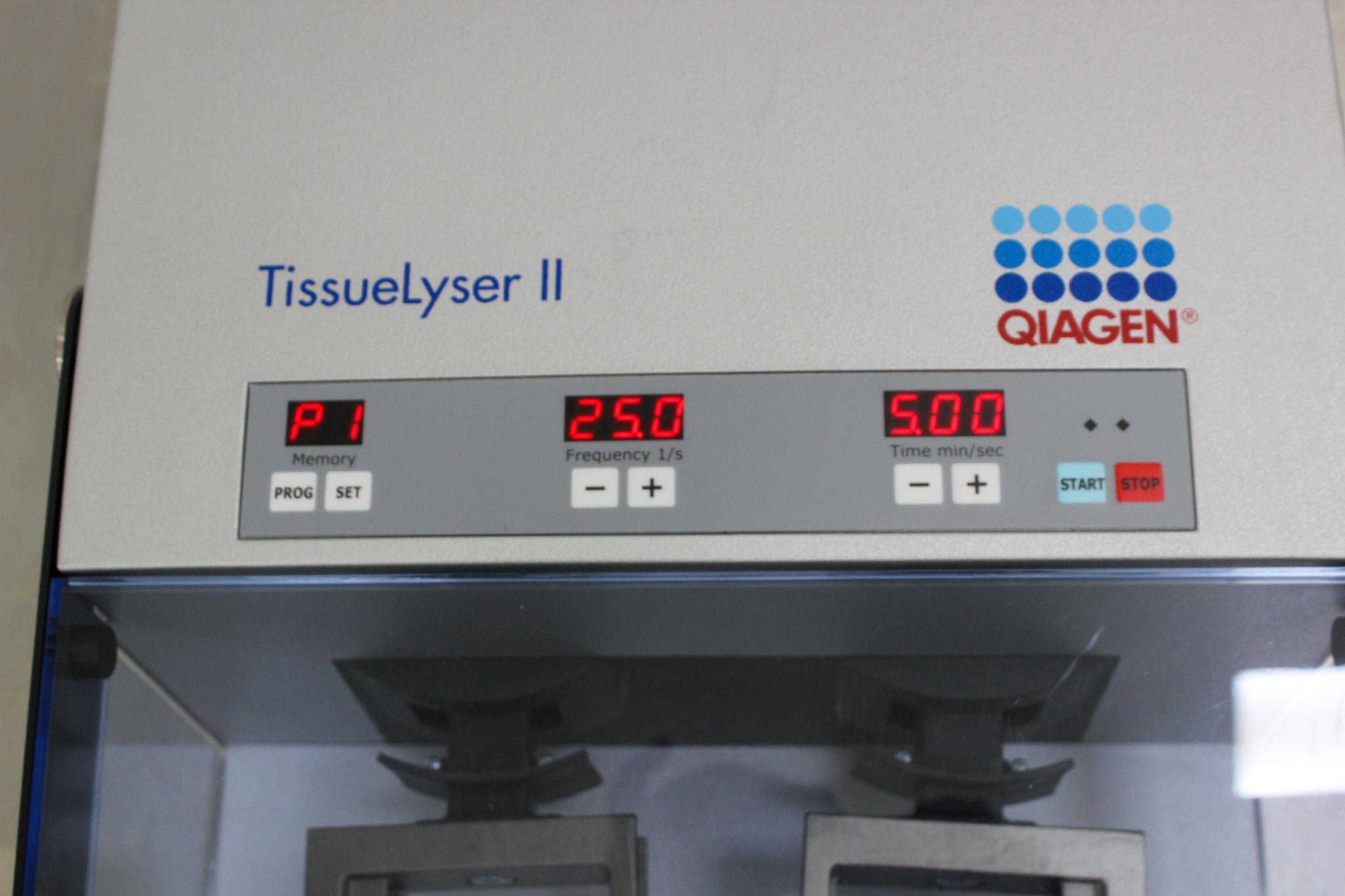 Qiagen TissueLyser II Tissue Disruption System, 100-240V, VG Condition
