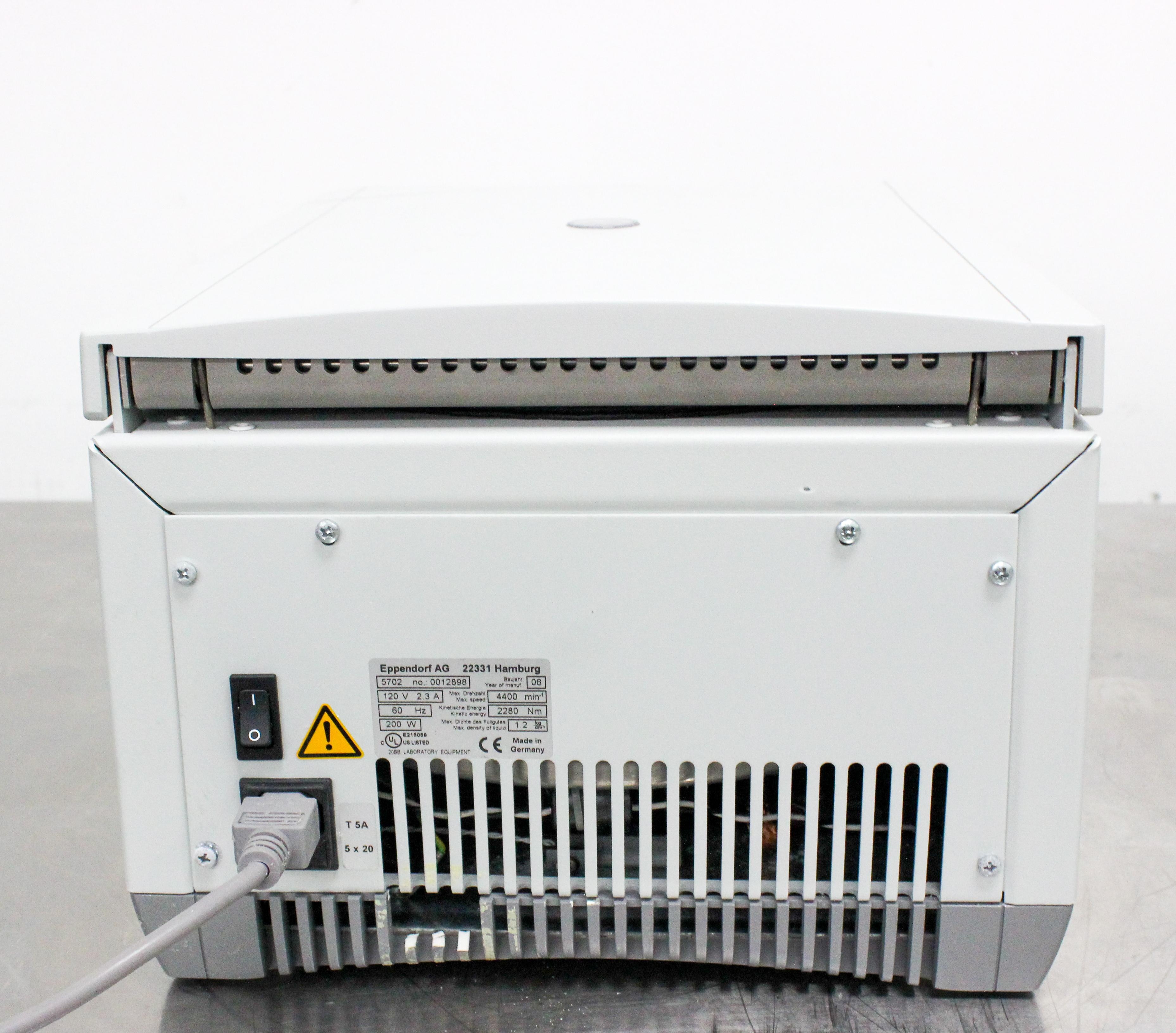 Eppendorf Centrifuge 5702 Low-Speed Benchtop Centrifuge 4400 RPM Fair Cond