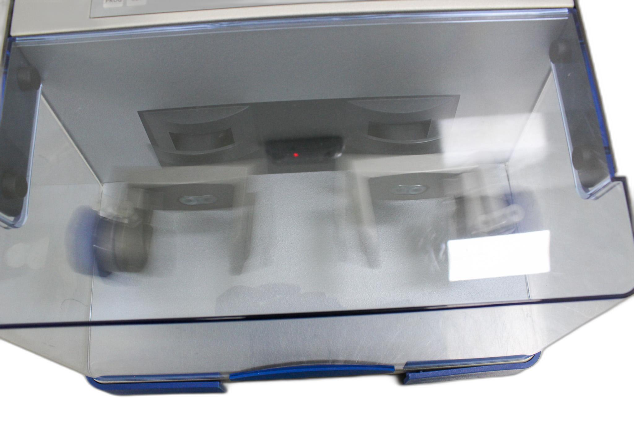 Qiagen TissueLyser II Tissue Disruption System, 100-240V, VG Condition