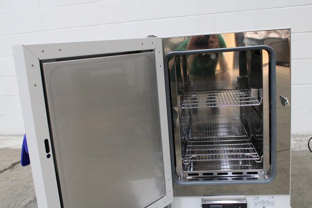 Fisher Scientific 151030519 Incubator Oven Gravity 60 L 50 to 250 C 120 V 1730 W