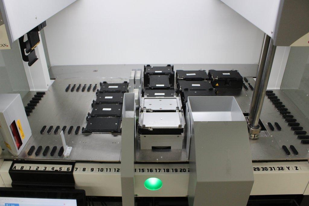 TECAN Instrument Fluent 480 Liquid Handling System with Computer & Software