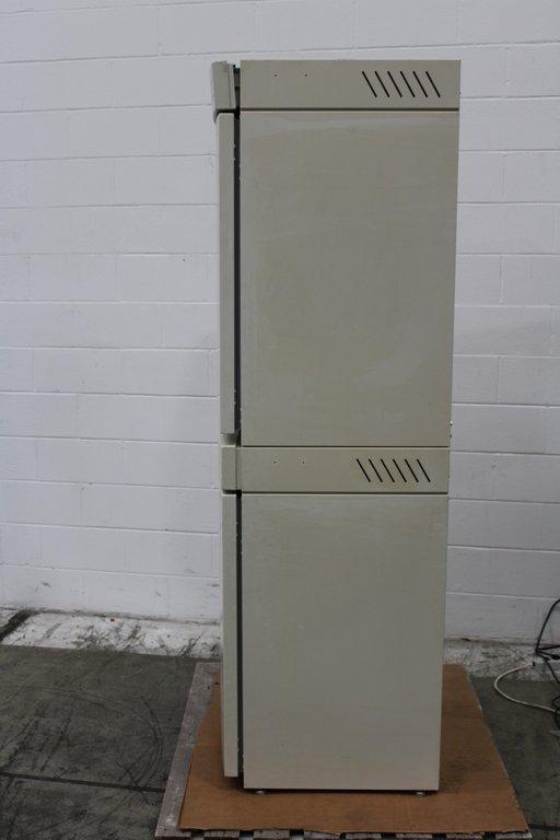 Thermo Forma Series II Water Jacketed CO2 Incubator - Outstanding CO2 & Temp Control