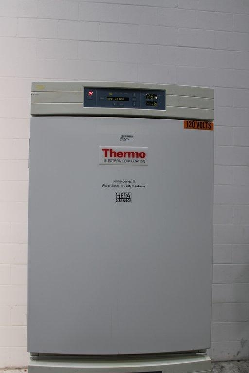 Thermo Forma Series II CO2 Incubator Model 3110 Advanced Temperature Control